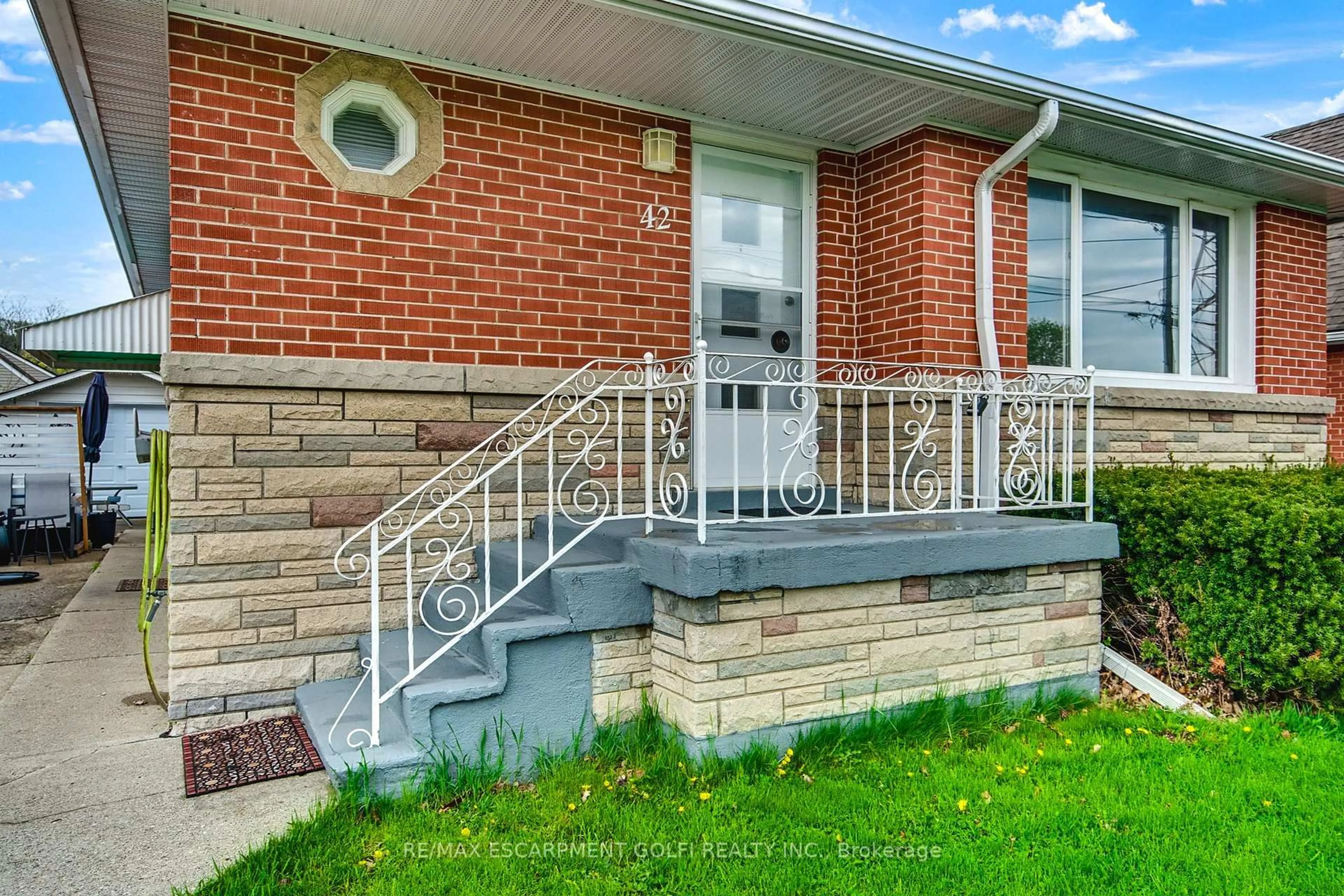 Home with brick exterior material, street for 42 Malta Dr, Hamilton Ontario L8K 4S7