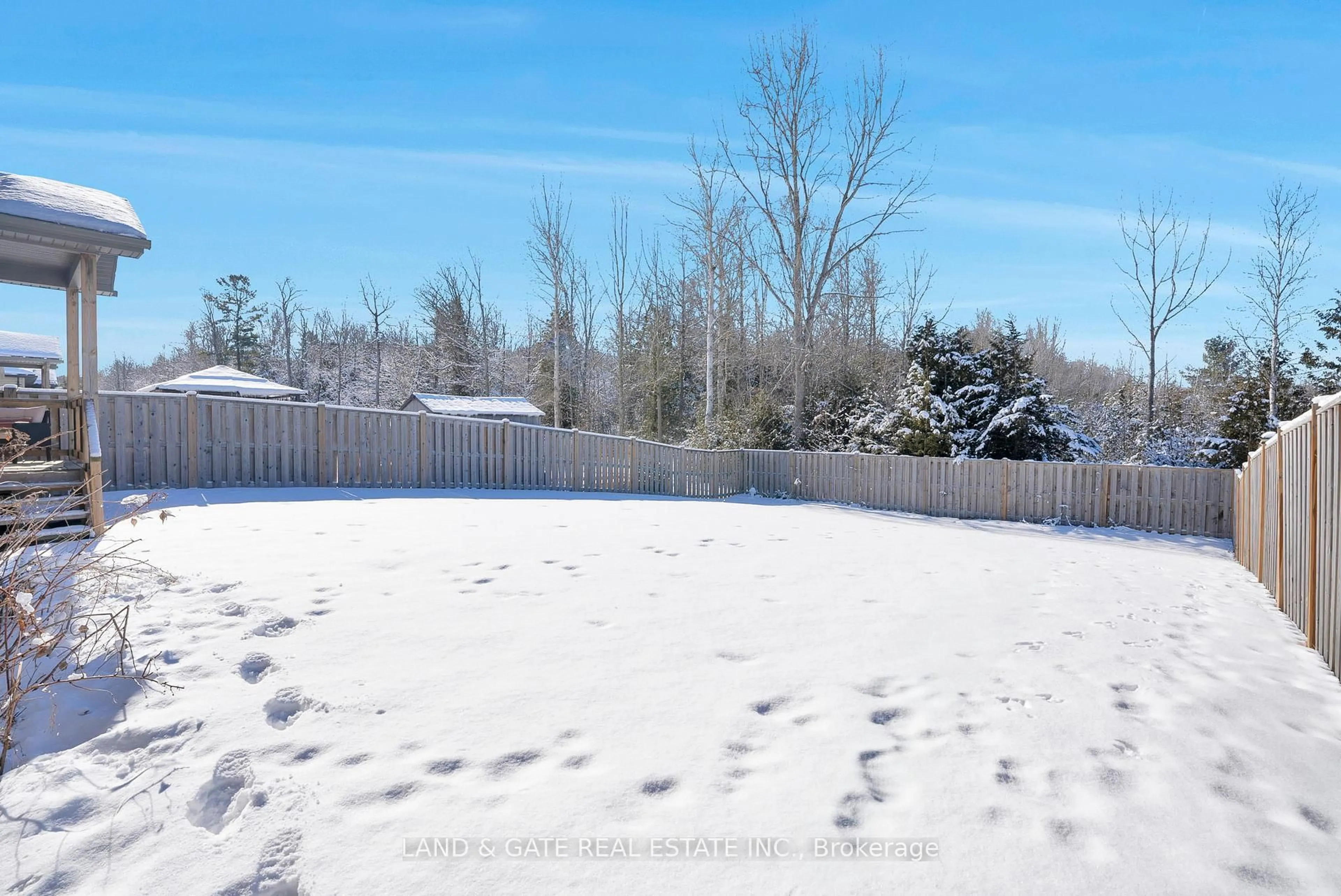 A pic from outside/outdoor area/front of a property/back of a property/a pic from drone, unknown for 26 Rowan Pl, Quinte West Ontario K8V 0E1