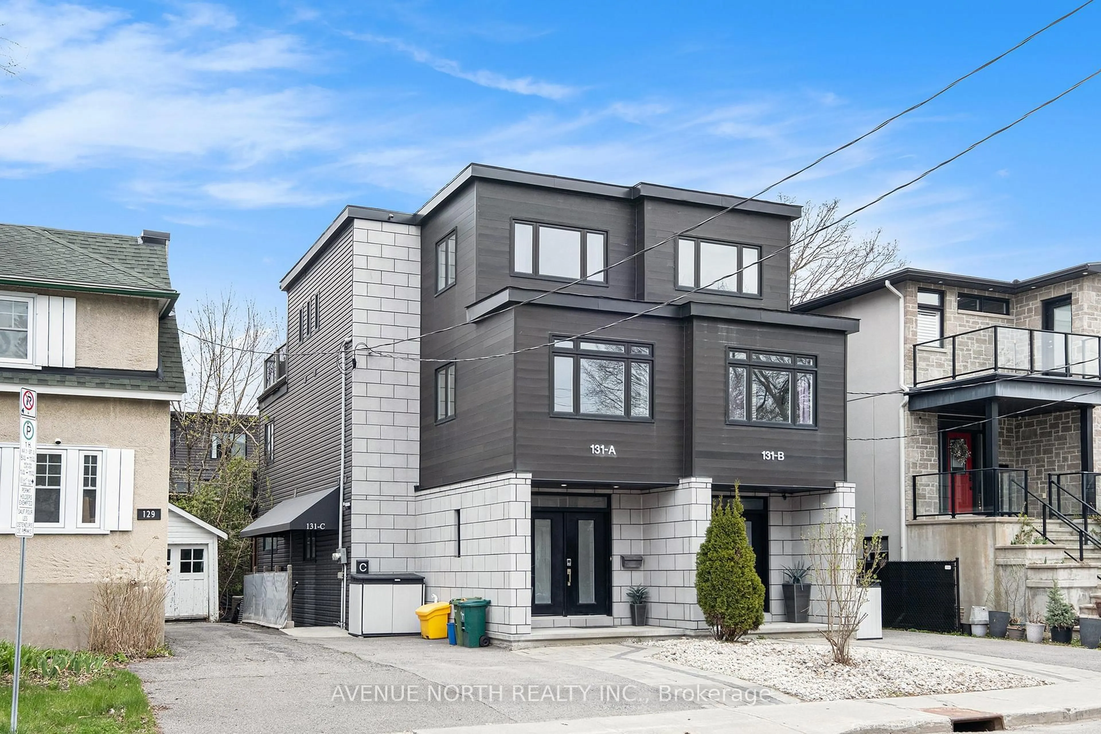 Unknown for 131A Queen Mary St, Ottawa Ontario K1K 1X4