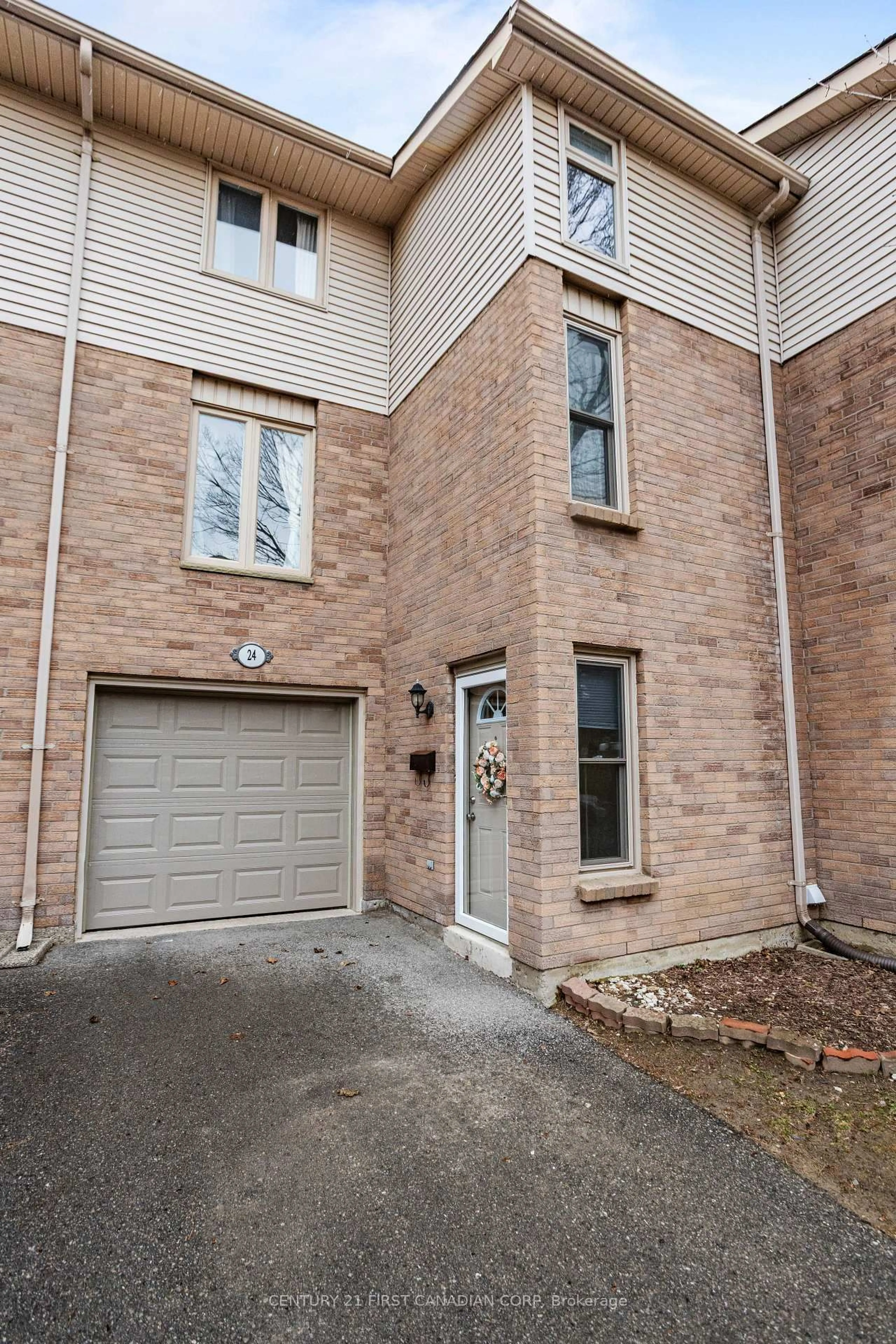 Home with brick exterior material, street for 1855 Aldersbrook Rd #24, London North Ontario N6G 4R4