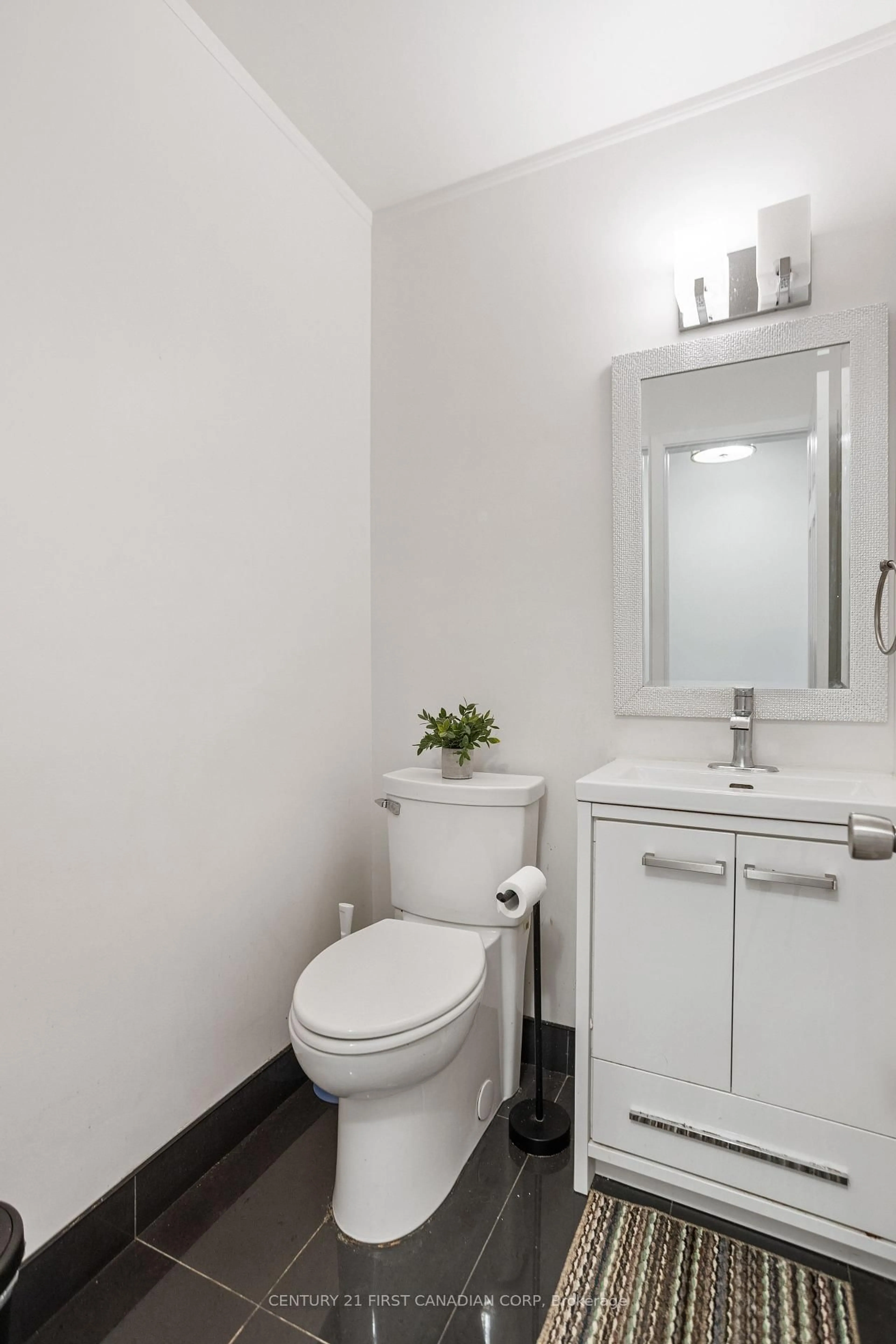 Standard bathroom, unknown for 1855 Aldersbrook Rd #24, London North Ontario N6G 4R4