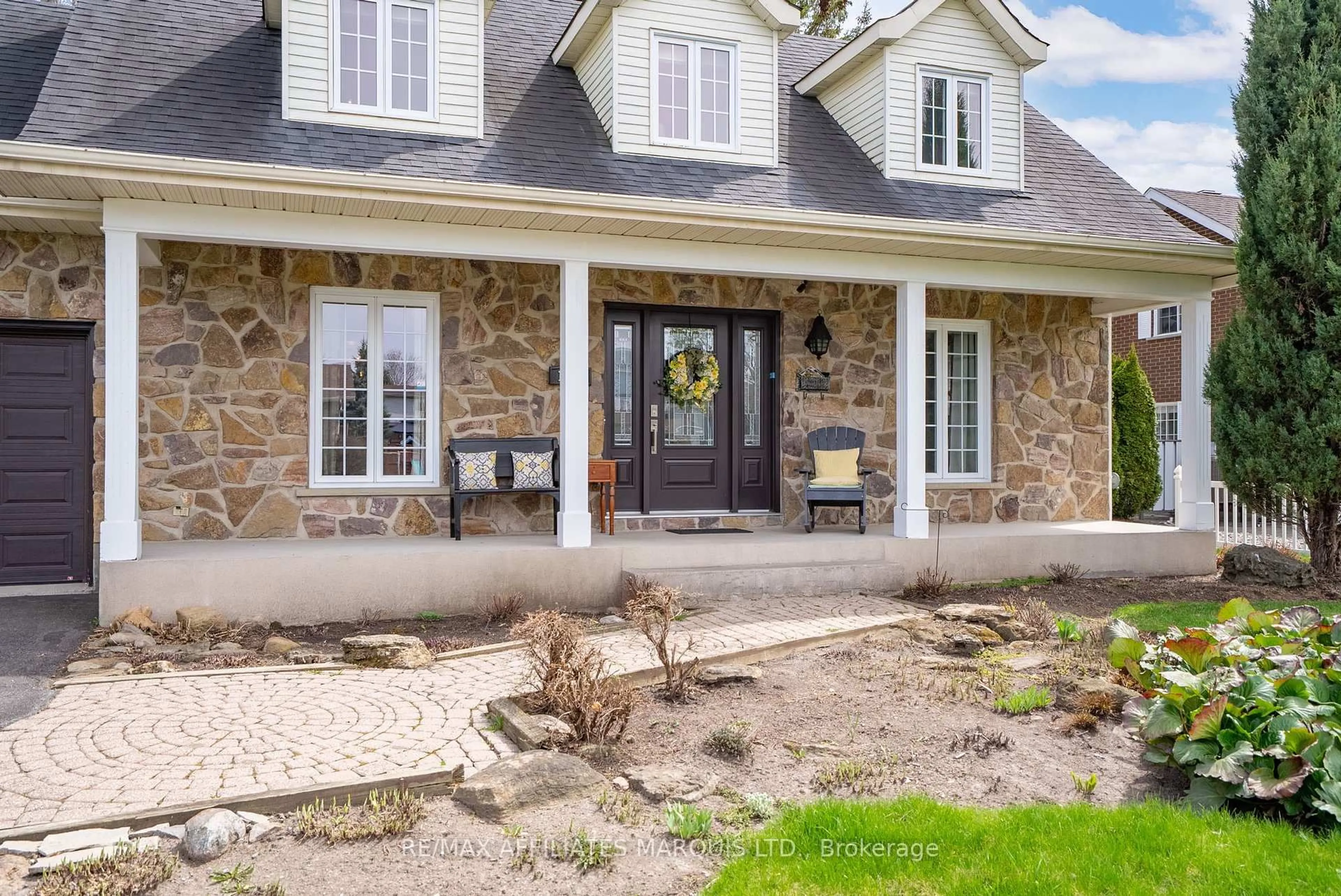 Home with brick exterior material, street for 1932 Belvedere Cres, Cornwall Ontario K6H 6M9