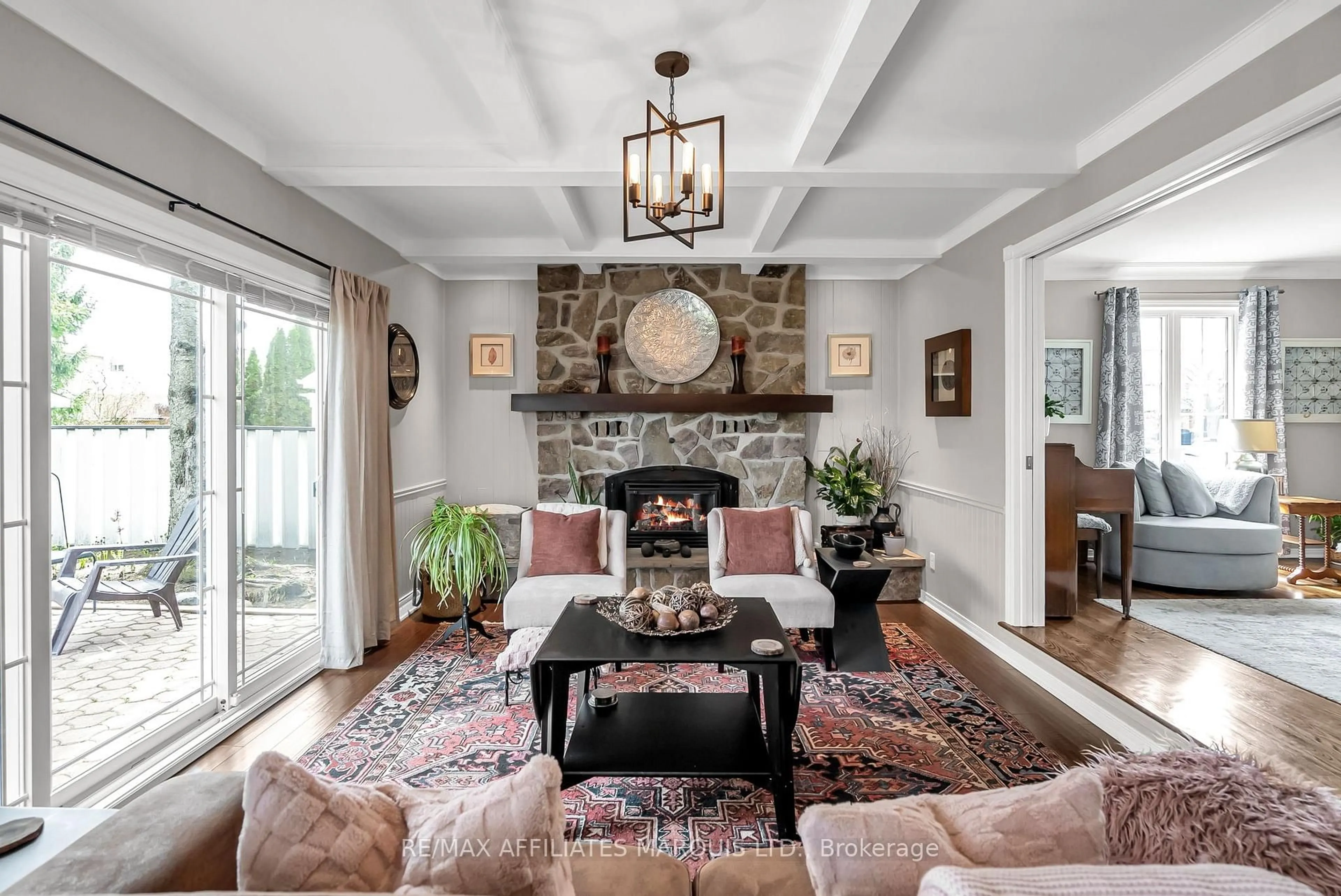 Living room with furniture, unknown for 1932 Belvedere Cres, Cornwall Ontario K6H 6M9