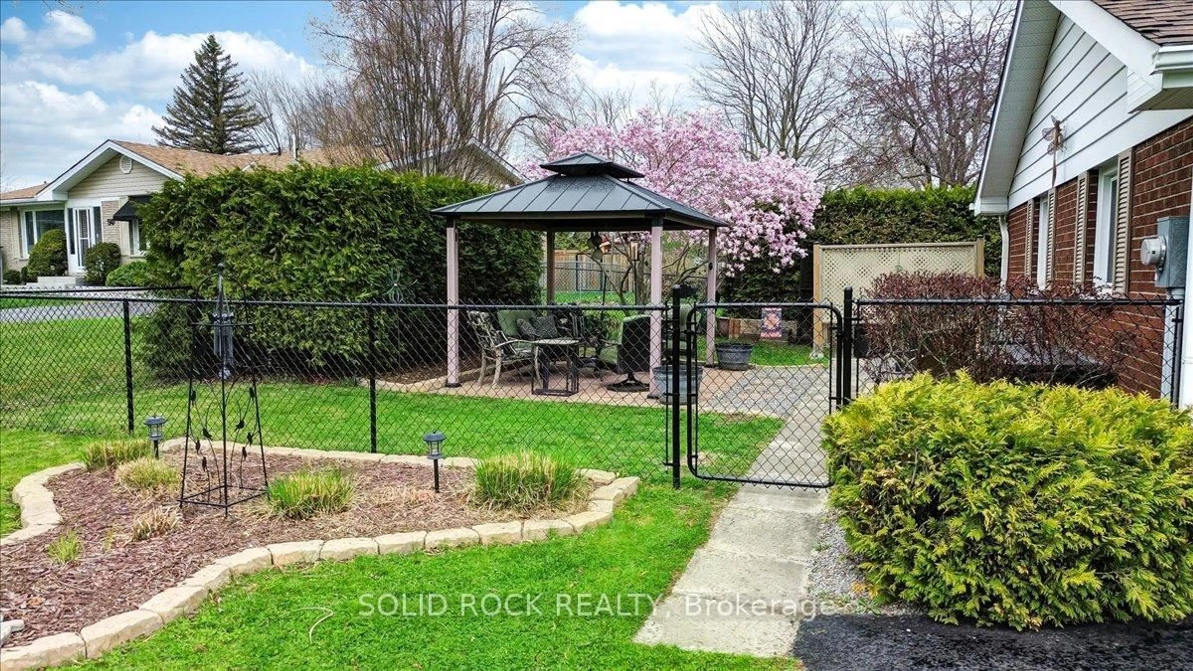 Patio, street for 51 Gair St, Trent Hills Ontario K0L 1L0