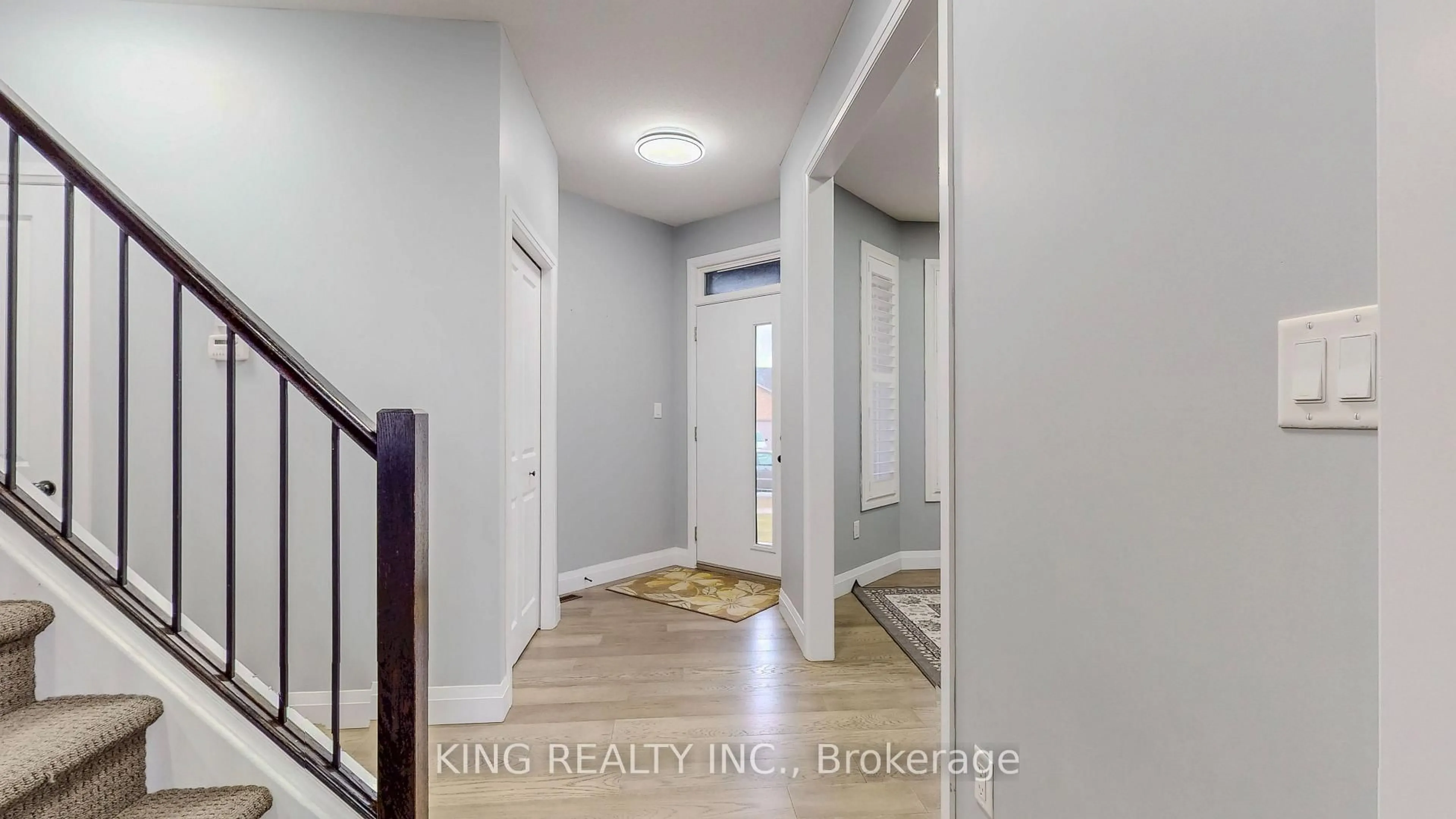 Indoor entryway for 1556 DREW St, London East Ontario N5V 0C2