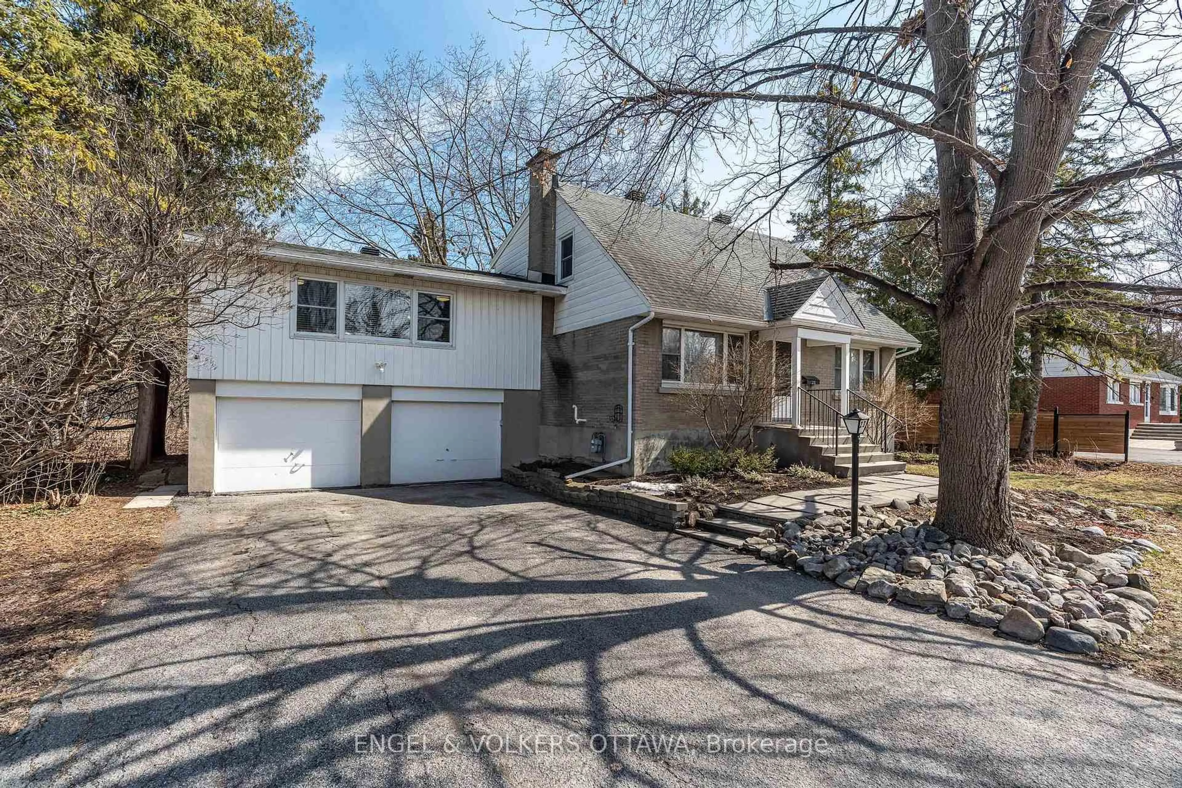Unknown for 23 Trillium Ave, Ottawa Ontario K2E 5M8