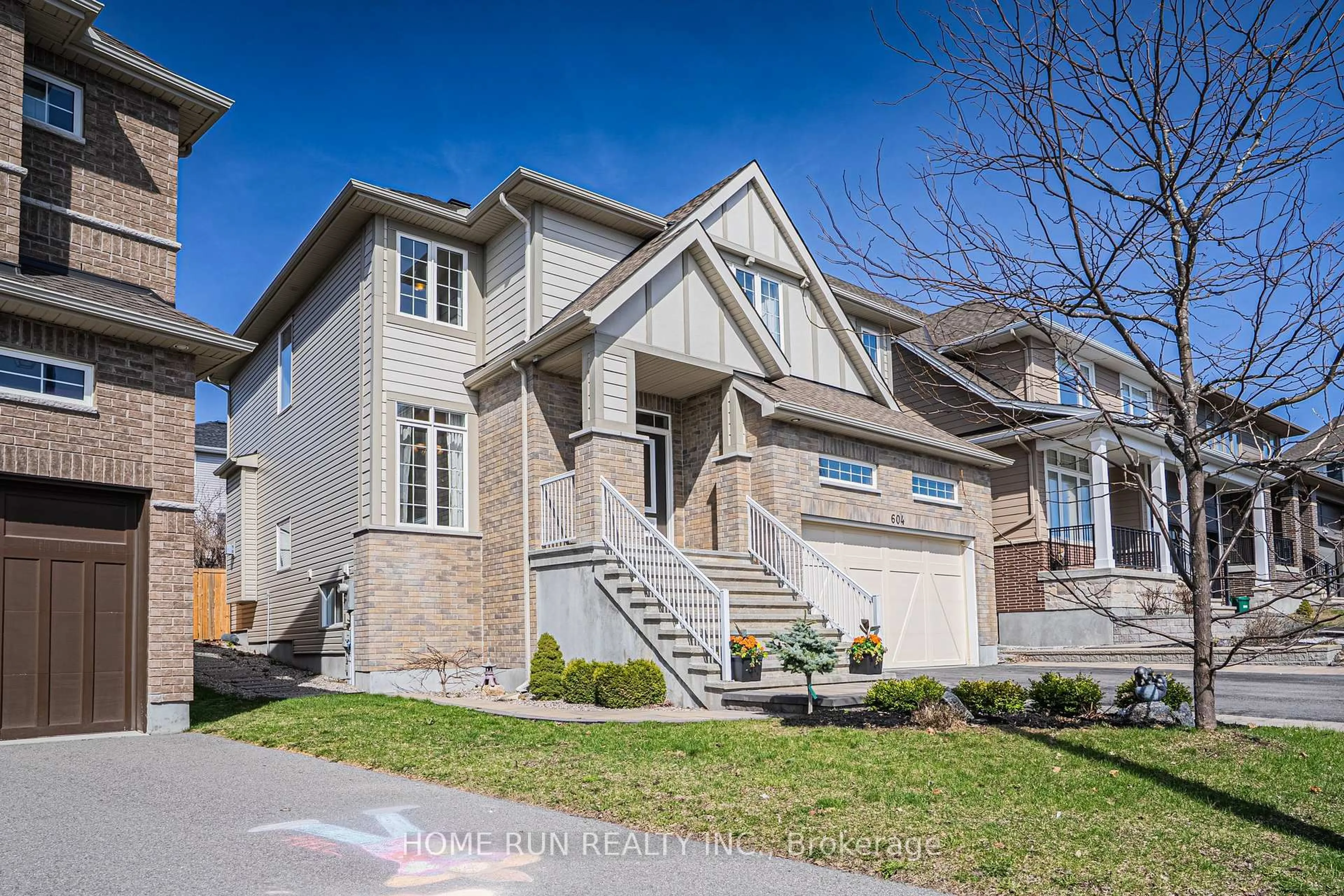Home with brick exterior material, street for 604 Gabriola Way, Kanata Ontario K2T 0M2