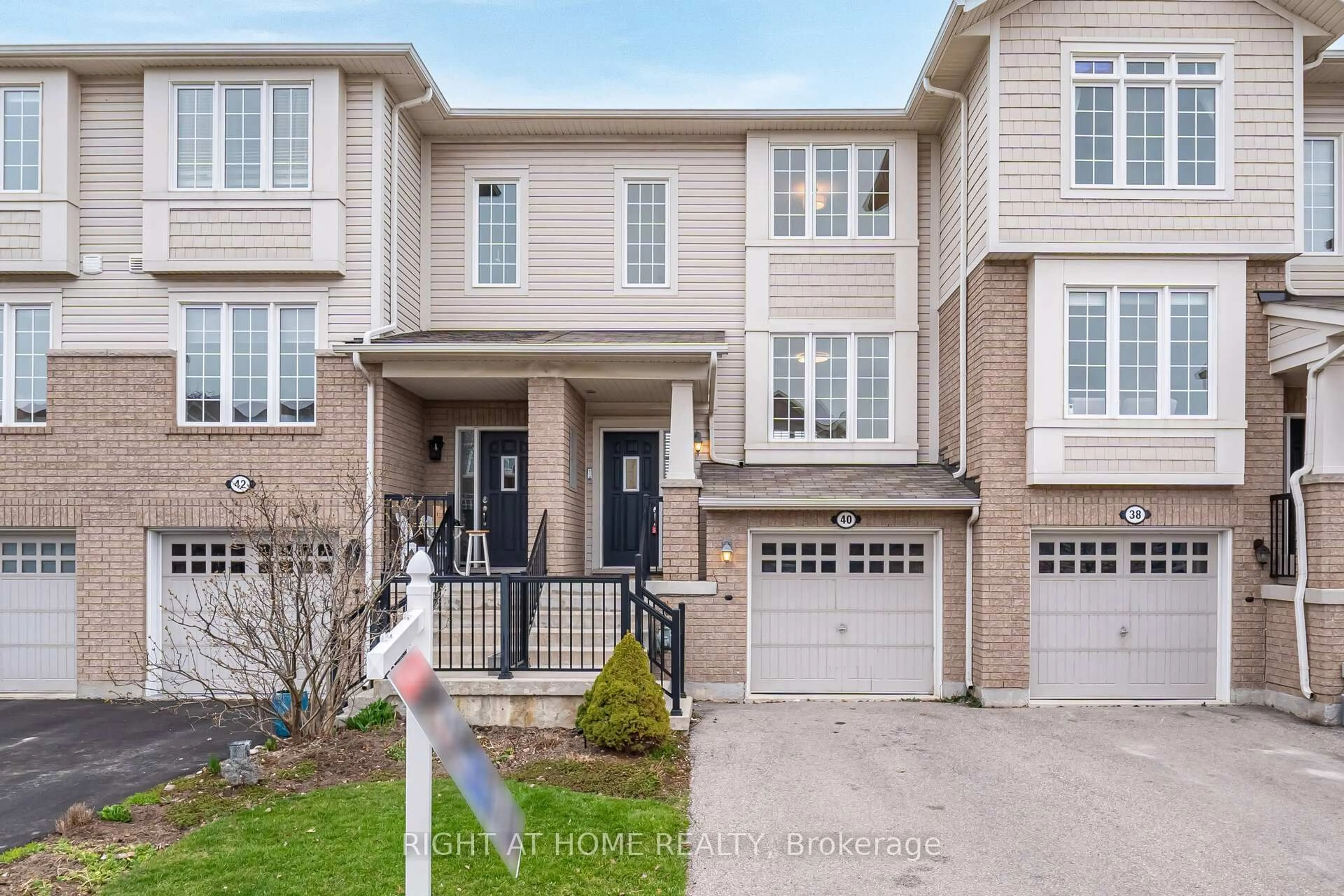 Unknown for 40 Ohara Lane, Hamilton Ontario L9K 0C7