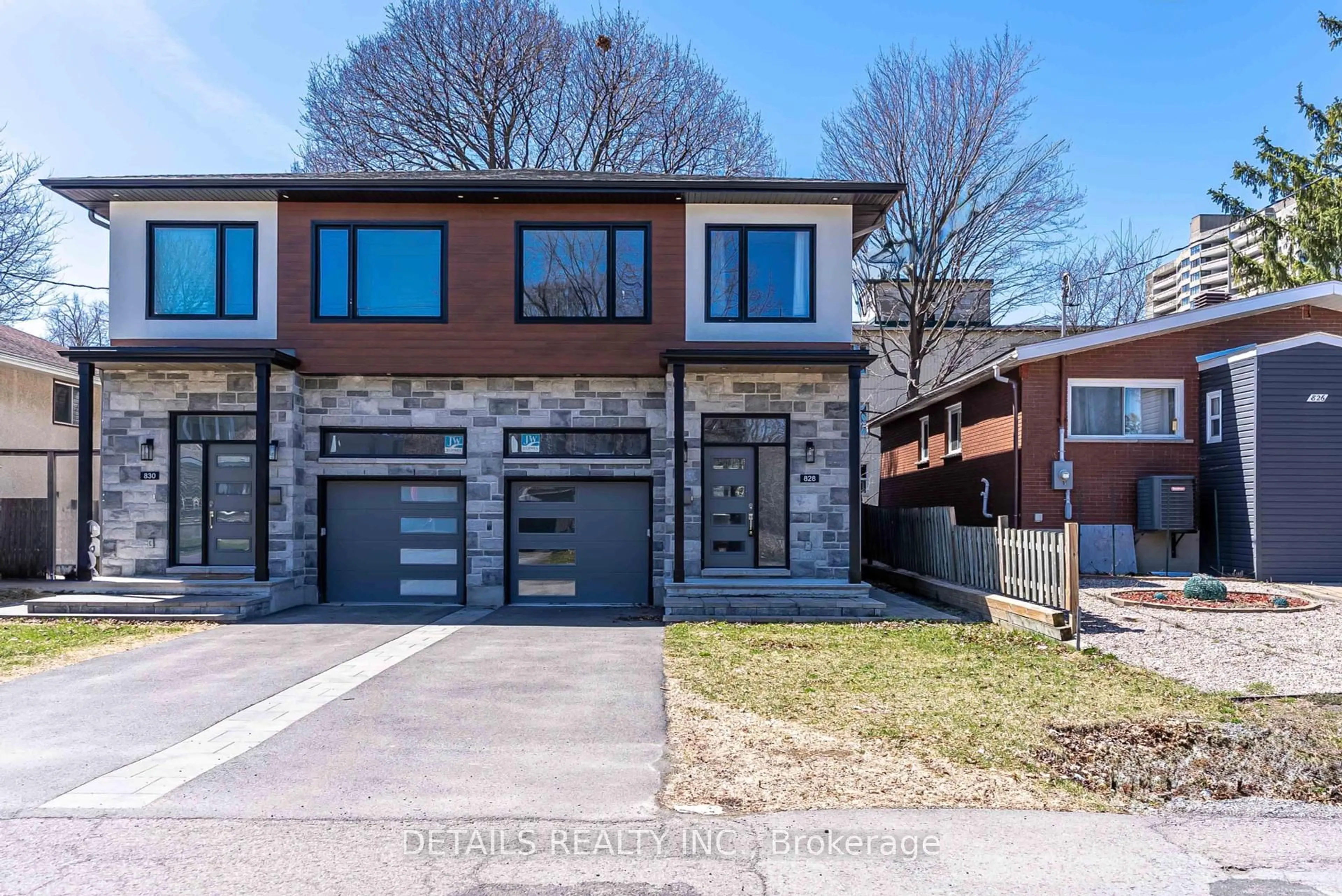 Home with brick exterior material, street for 828 Maplewood Ave, Ottawa Ontario K2B 5V5