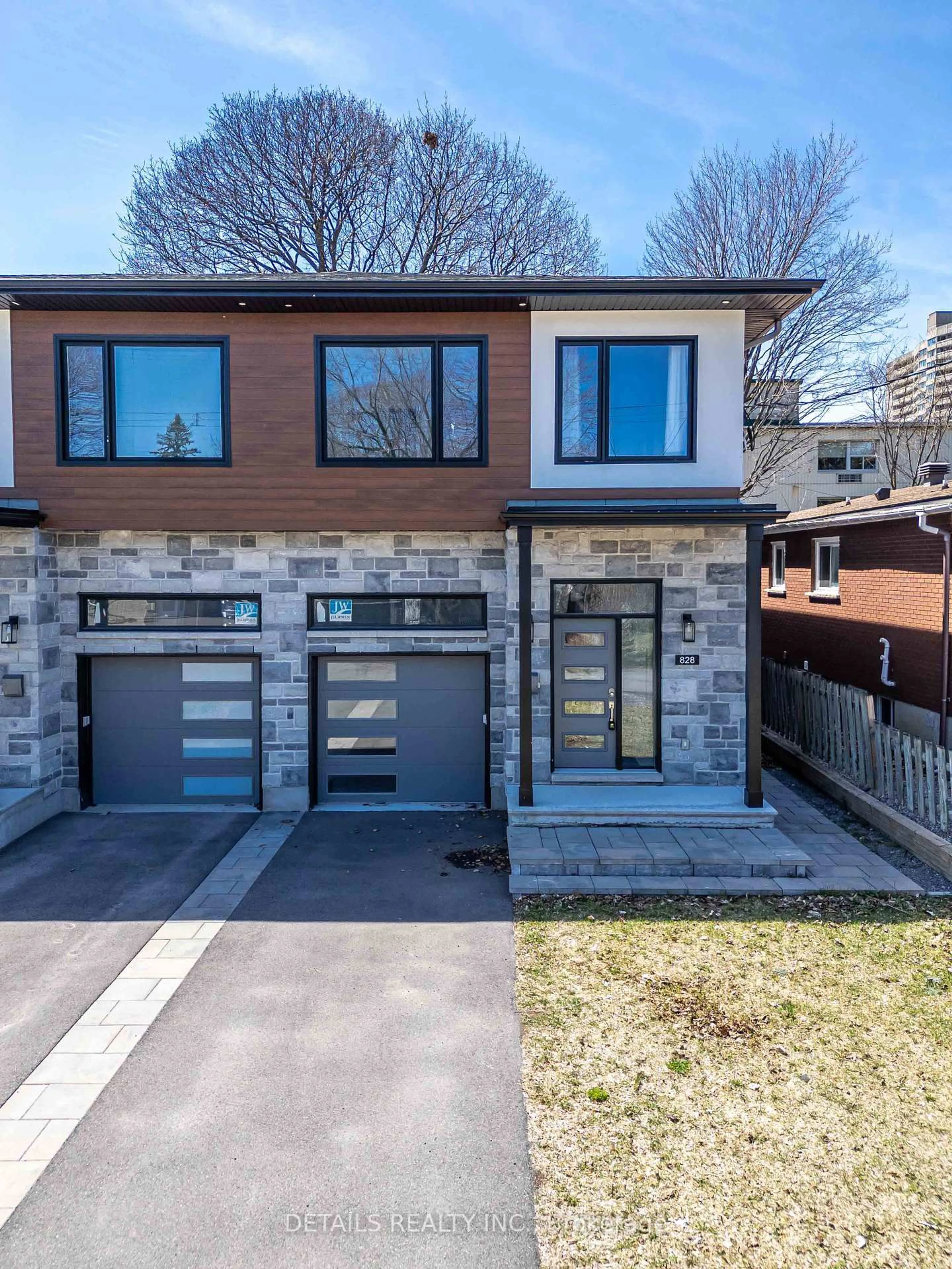 Home with brick exterior material, street for 828 Maplewood Ave, Ottawa Ontario K2B 5V5