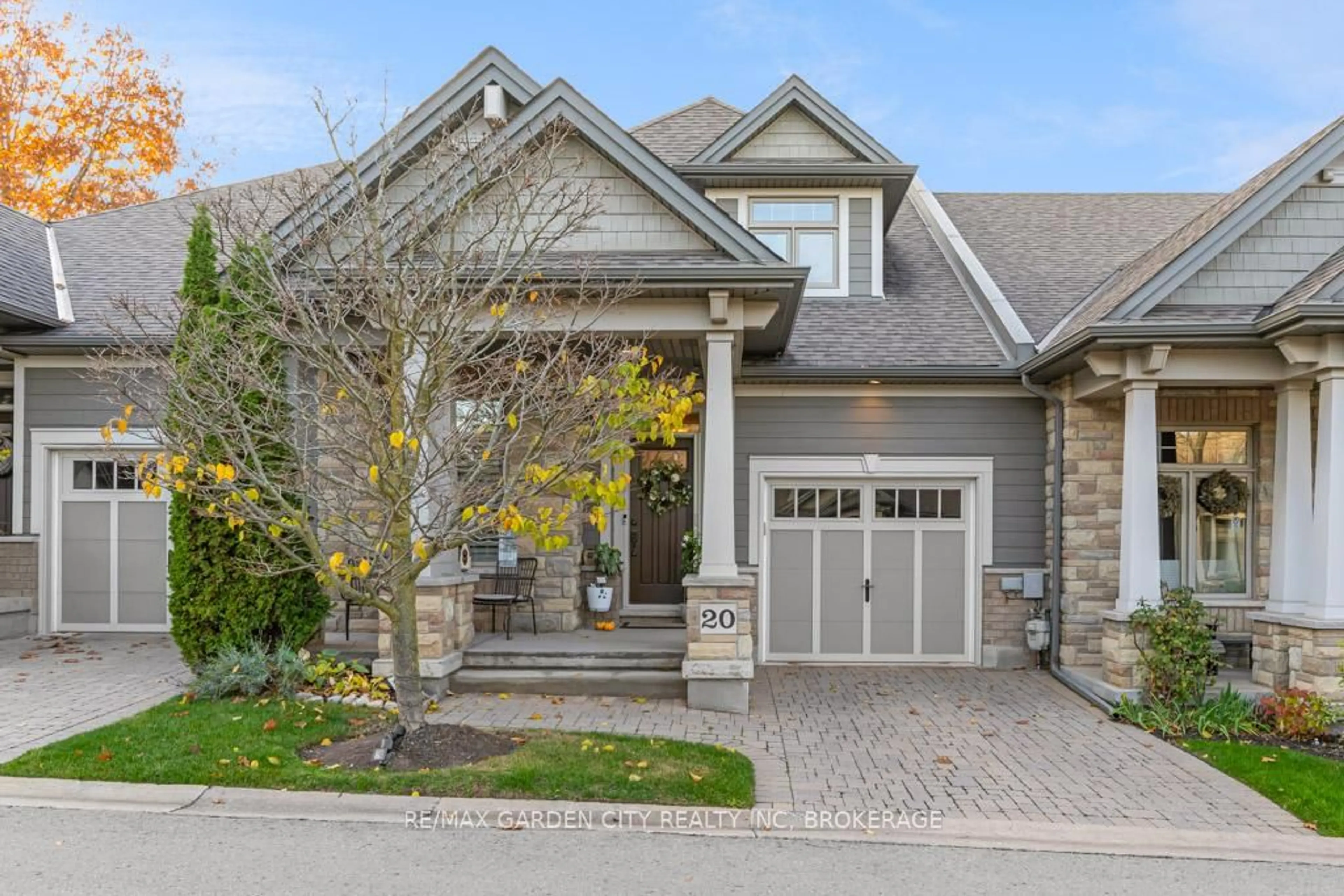 Home with brick exterior material, street for 2880 King St #20, Lincoln Ontario L0R 1S0