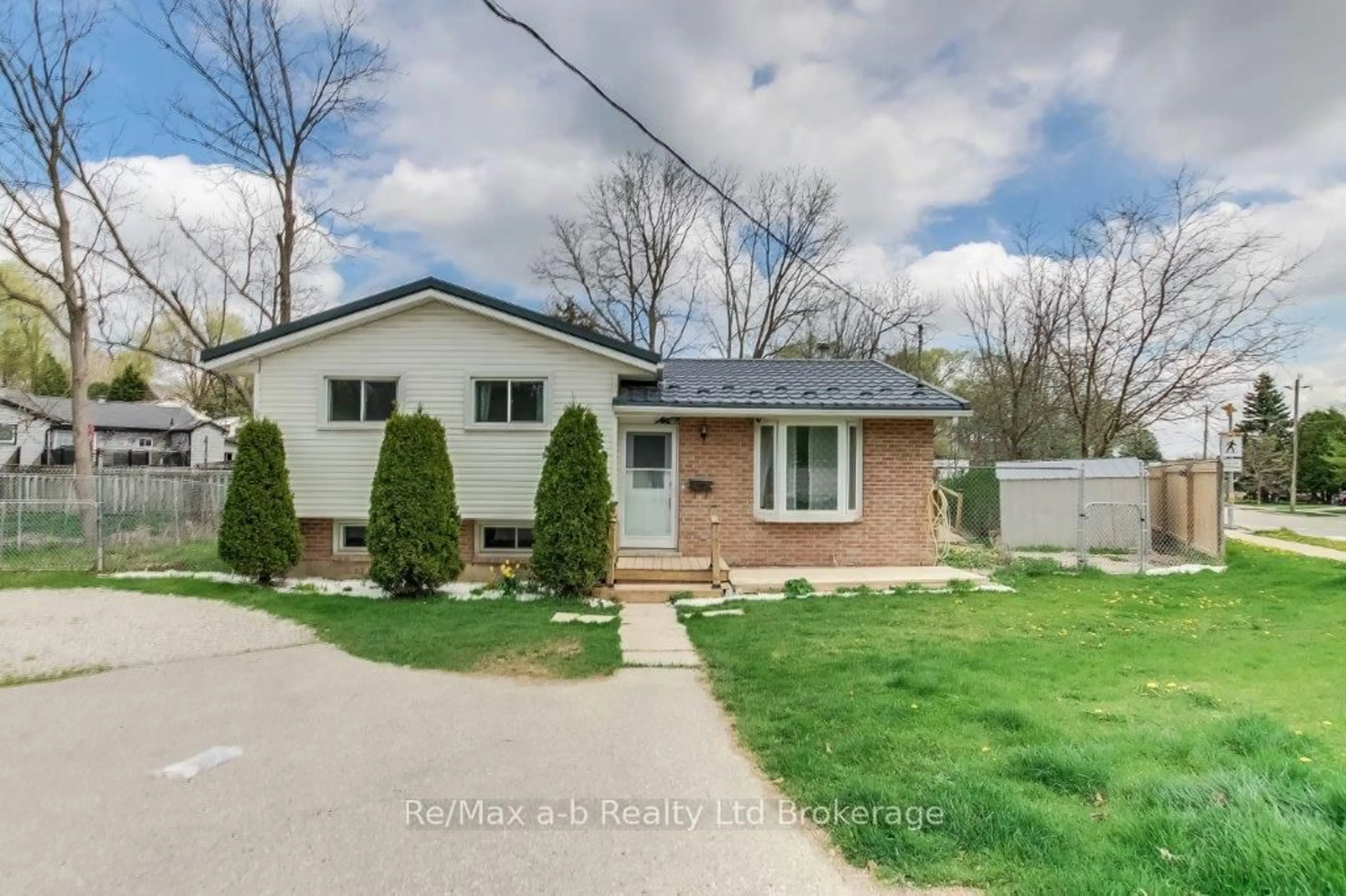Home with brick exterior material, street for 190 Mckeand St, Ingersoll Ontario N5C 3V1
