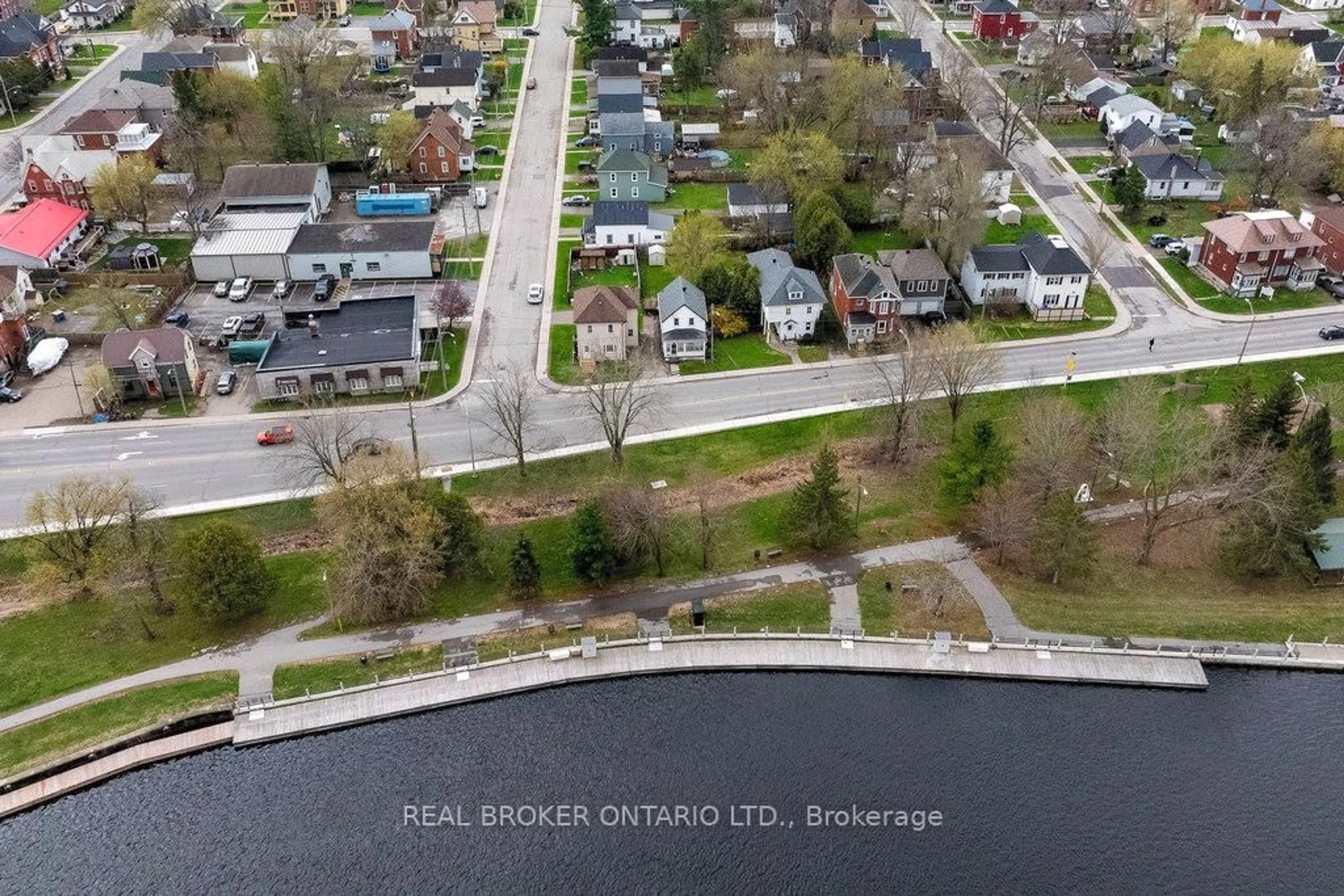 A pic from outside/outdoor area/front of a property/back of a property/a pic from drone, water/lake/river/ocean view for 9 Lombard St, Smith Falls Ontario K7A 4E8