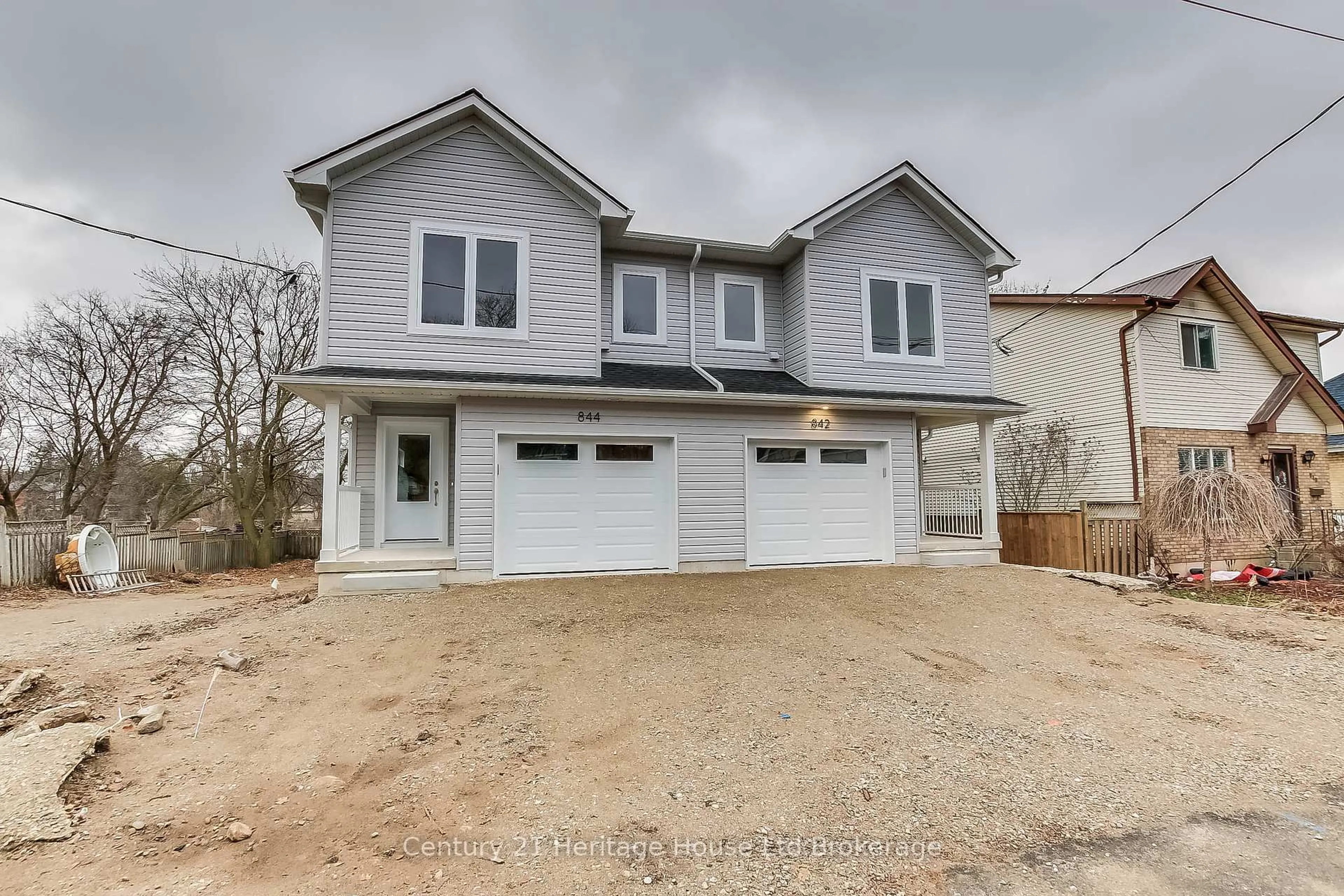 Unknown for 844 WATER St, Woodstock Ontario N4S 1S7