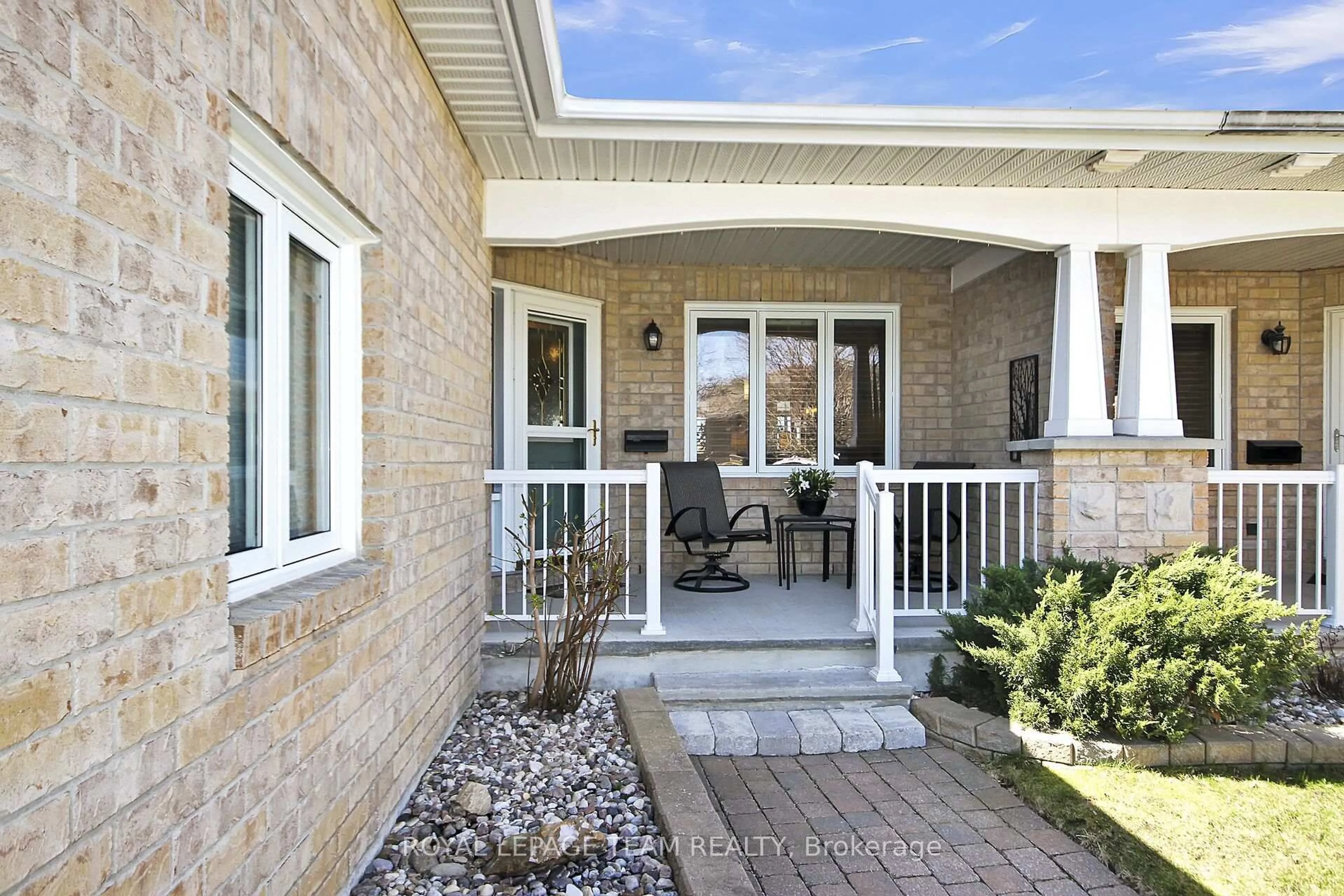 Home with brick exterior material, street for 108 Granite Crt, Ottawa Ontario K2M 0A3