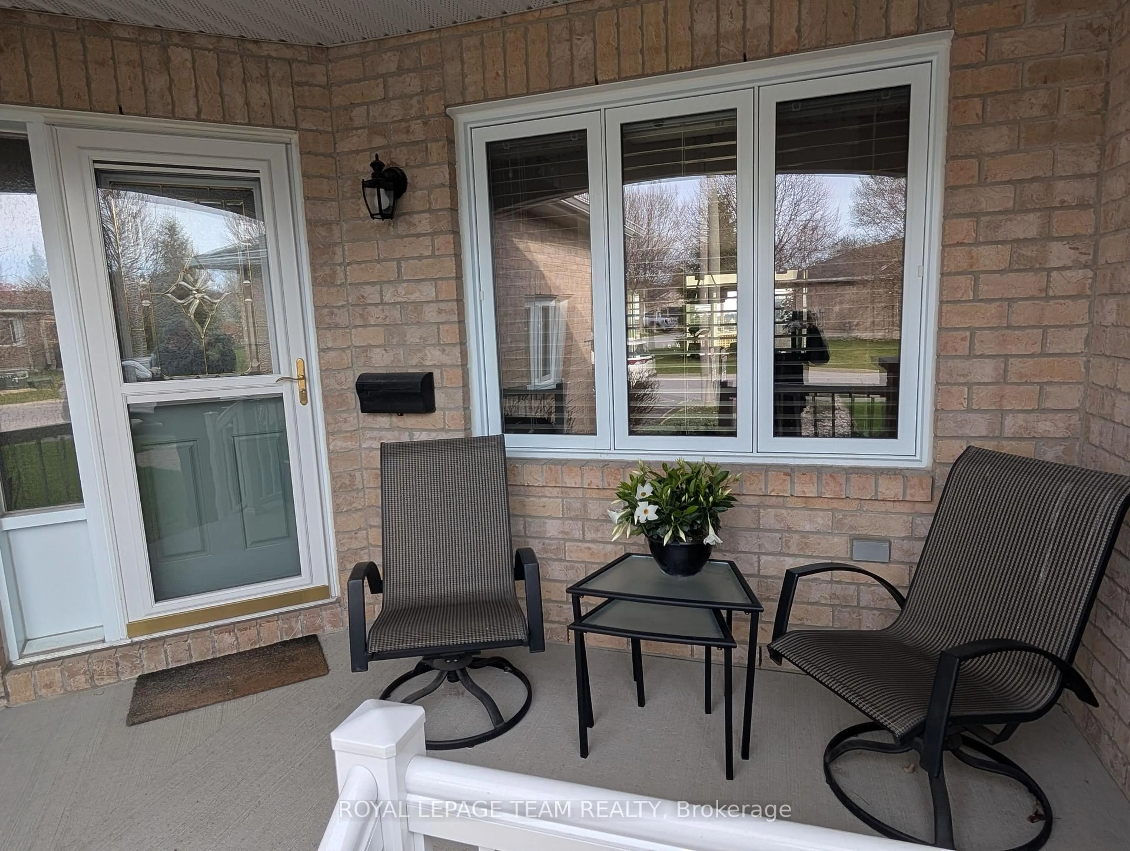 Patio, unknown for 108 Granite Crt, Ottawa Ontario K2M 0A3