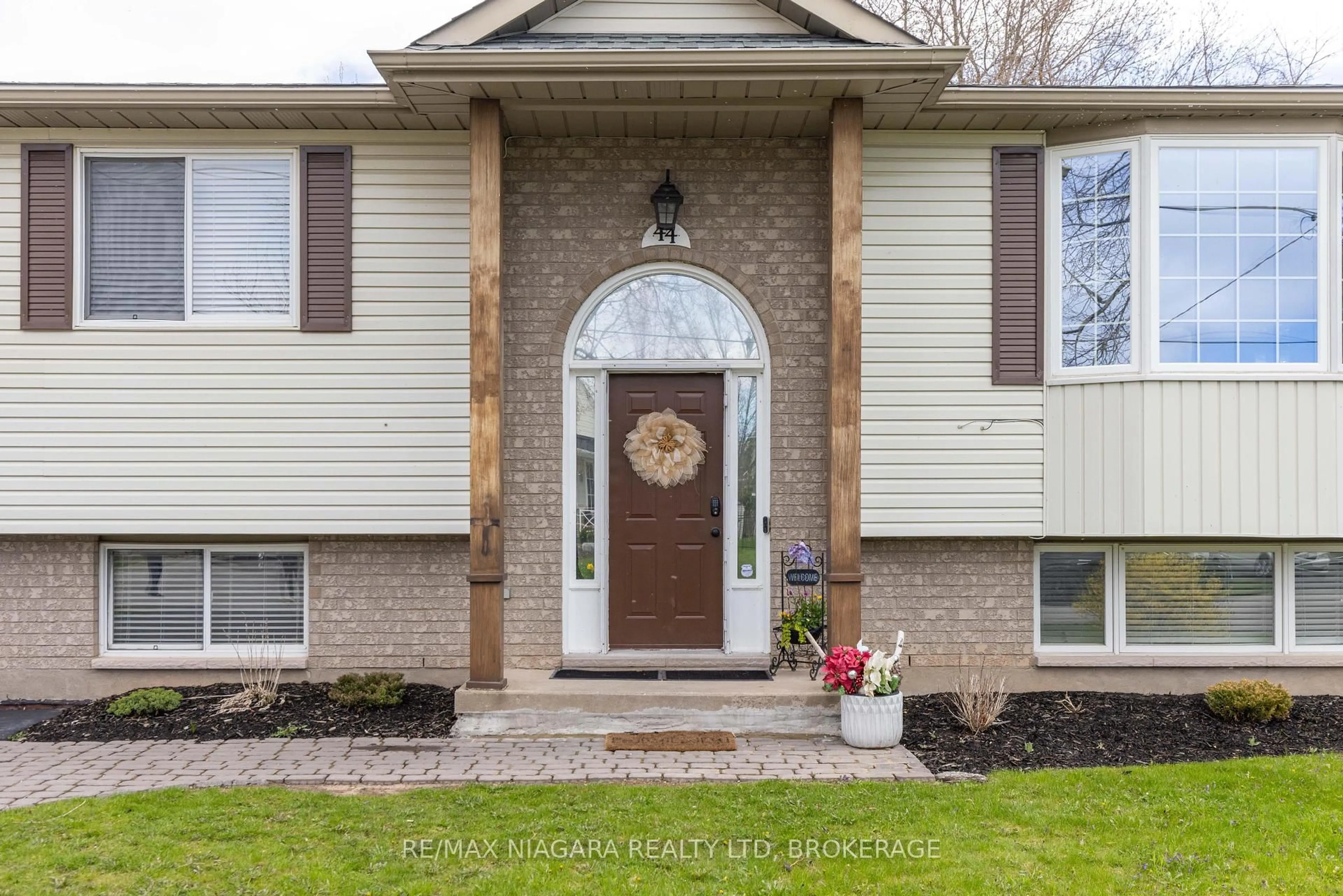 Unknown for 44 Maple Leaf Ave, Fort Erie Ontario L0S 1N0