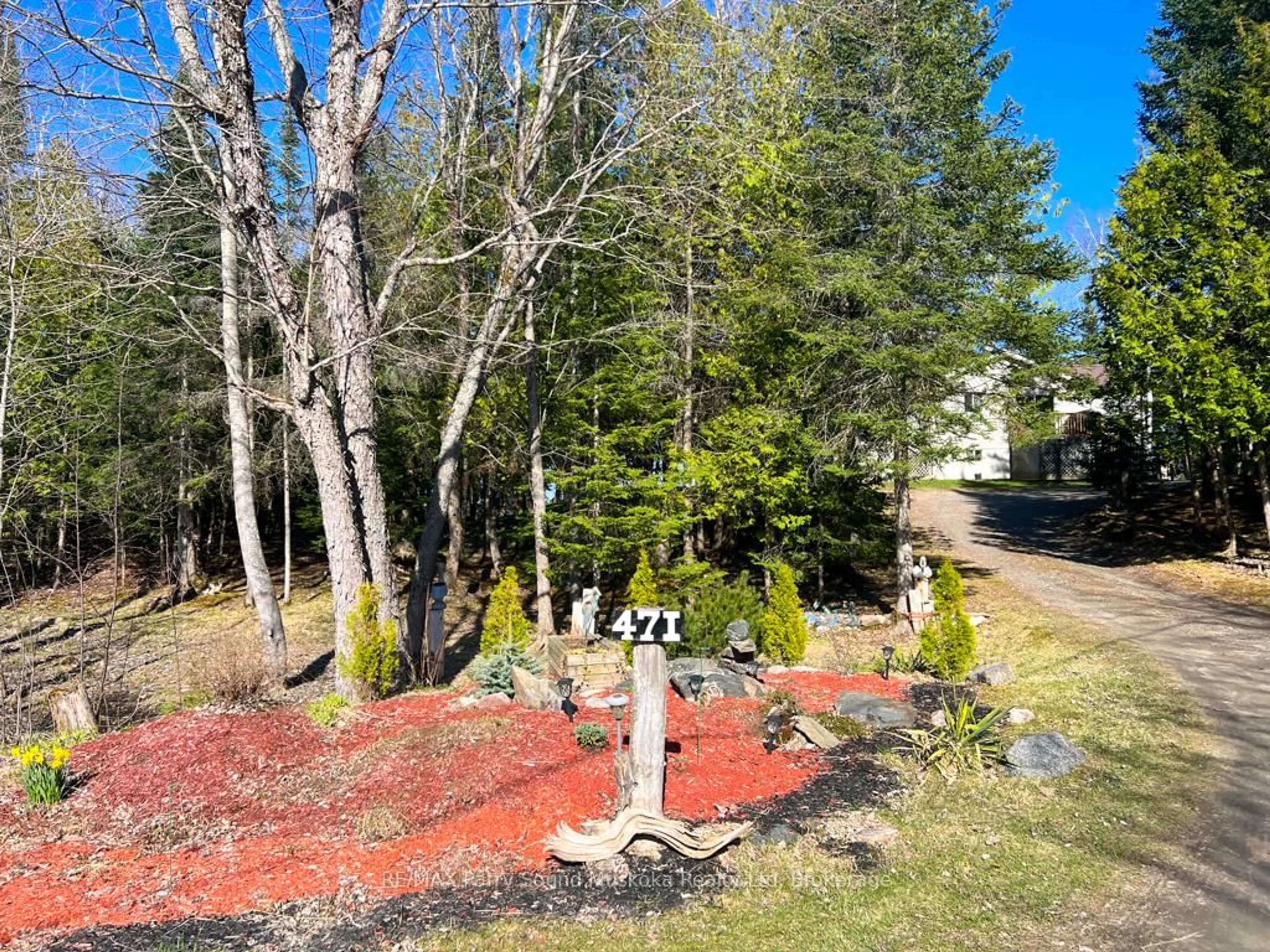 A pic from outside/outdoor area/front of a property/back of a property/a pic from drone, forest/trees view for 471 North Meadowcove Rd, Whitestone Ontario P0A 1G0