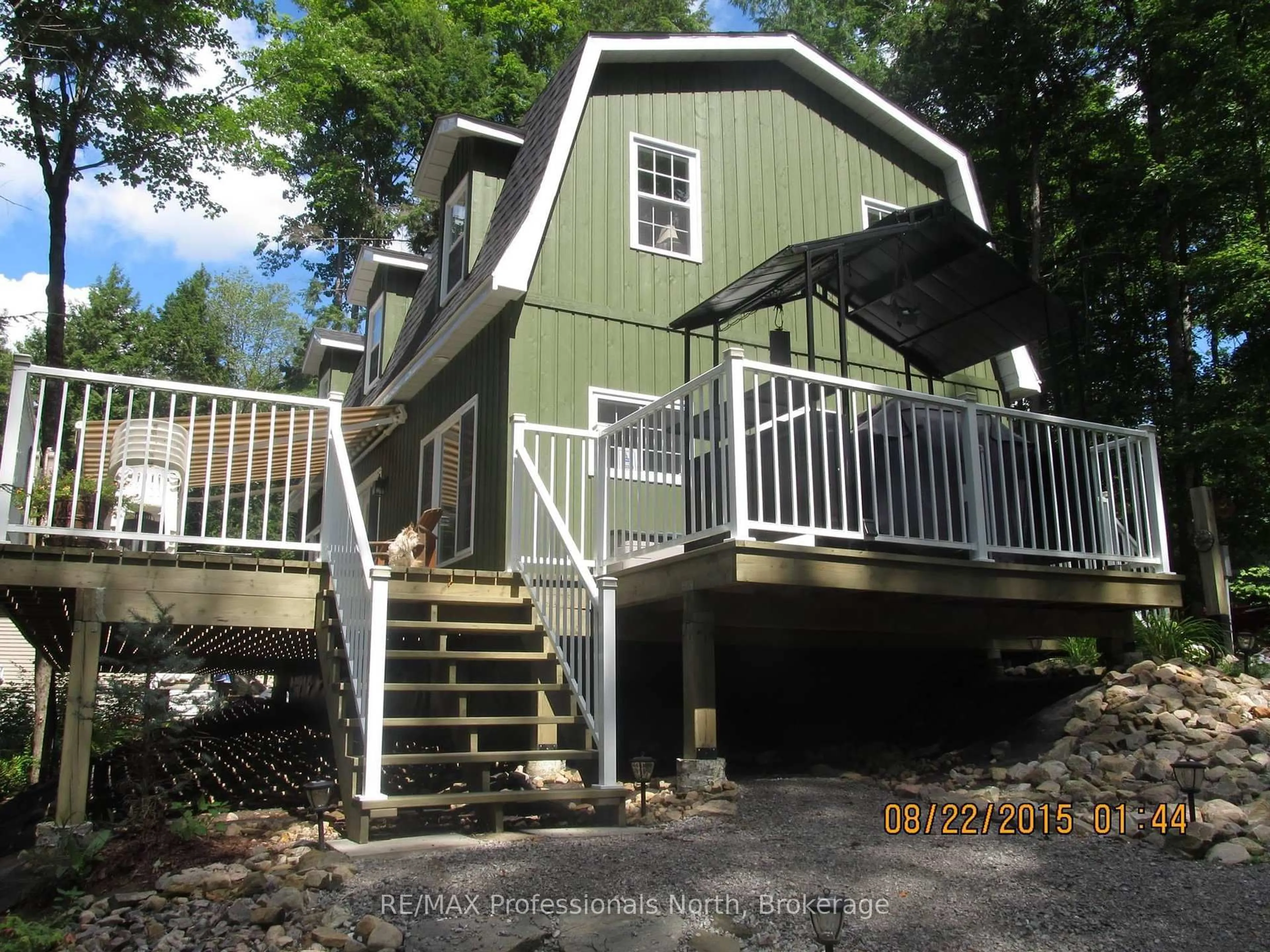 Home with vinyl exterior material, unknown for 1289 GRANDPA'S Tr, Highlands East Ontario K0M 1X0