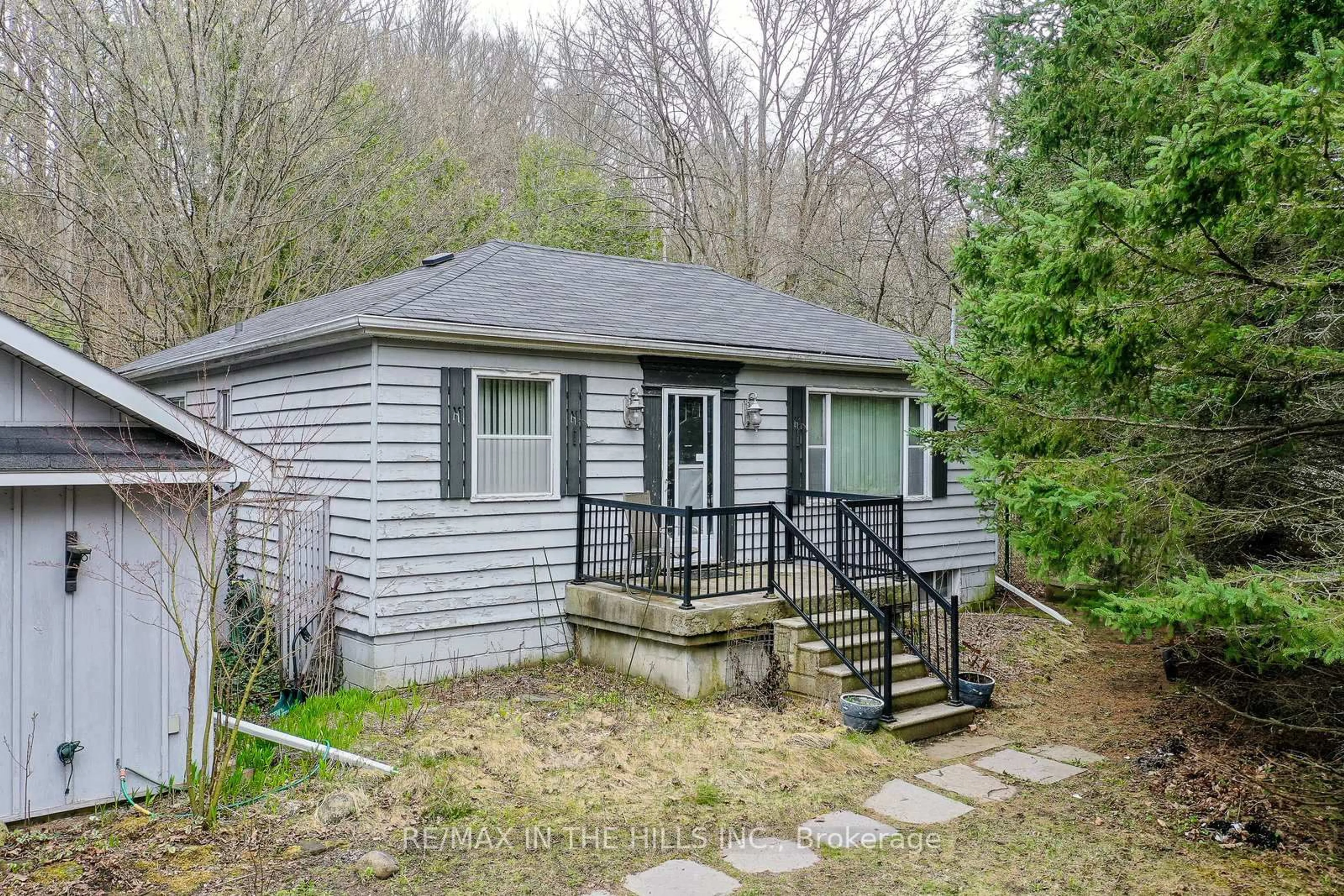 Unknown for 308304 Hockley Rd, Mono Ontario L9W 6N4
