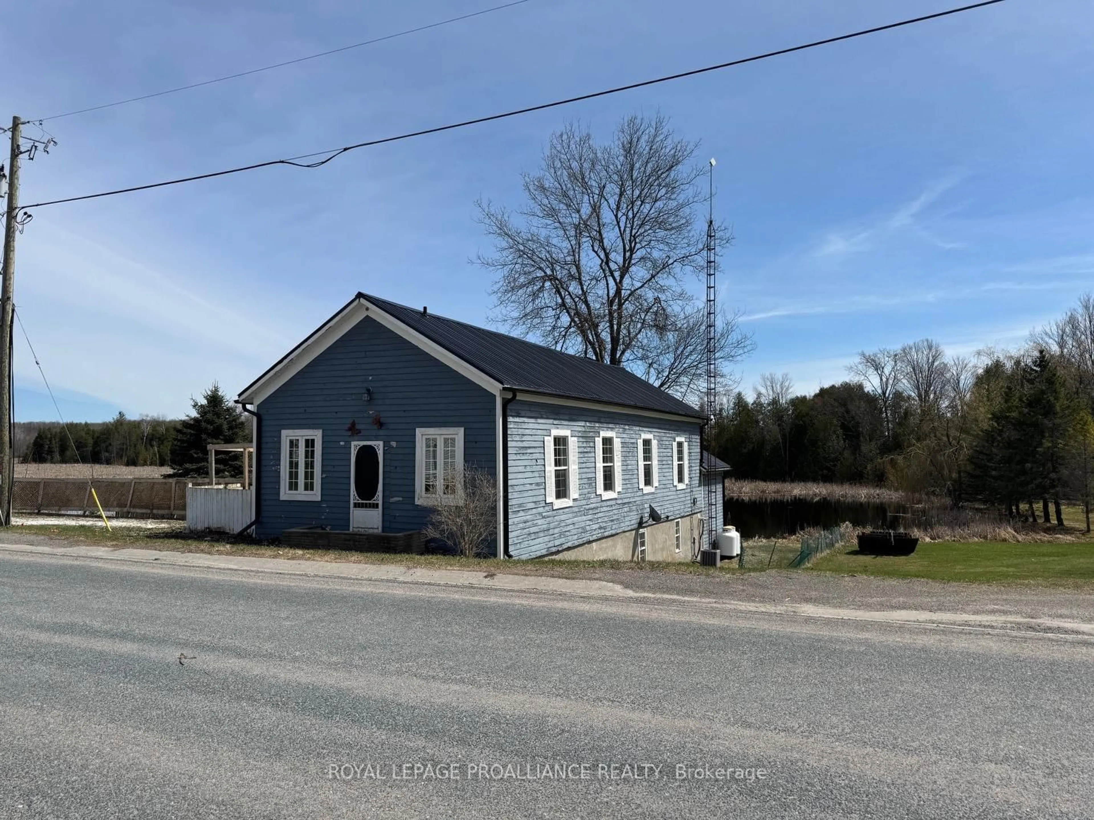A pic from outside/outdoor area/front of a property/back of a property/a pic from drone, building for 3085 Queensborough Rd, Madoc Ontario K0K 2K0