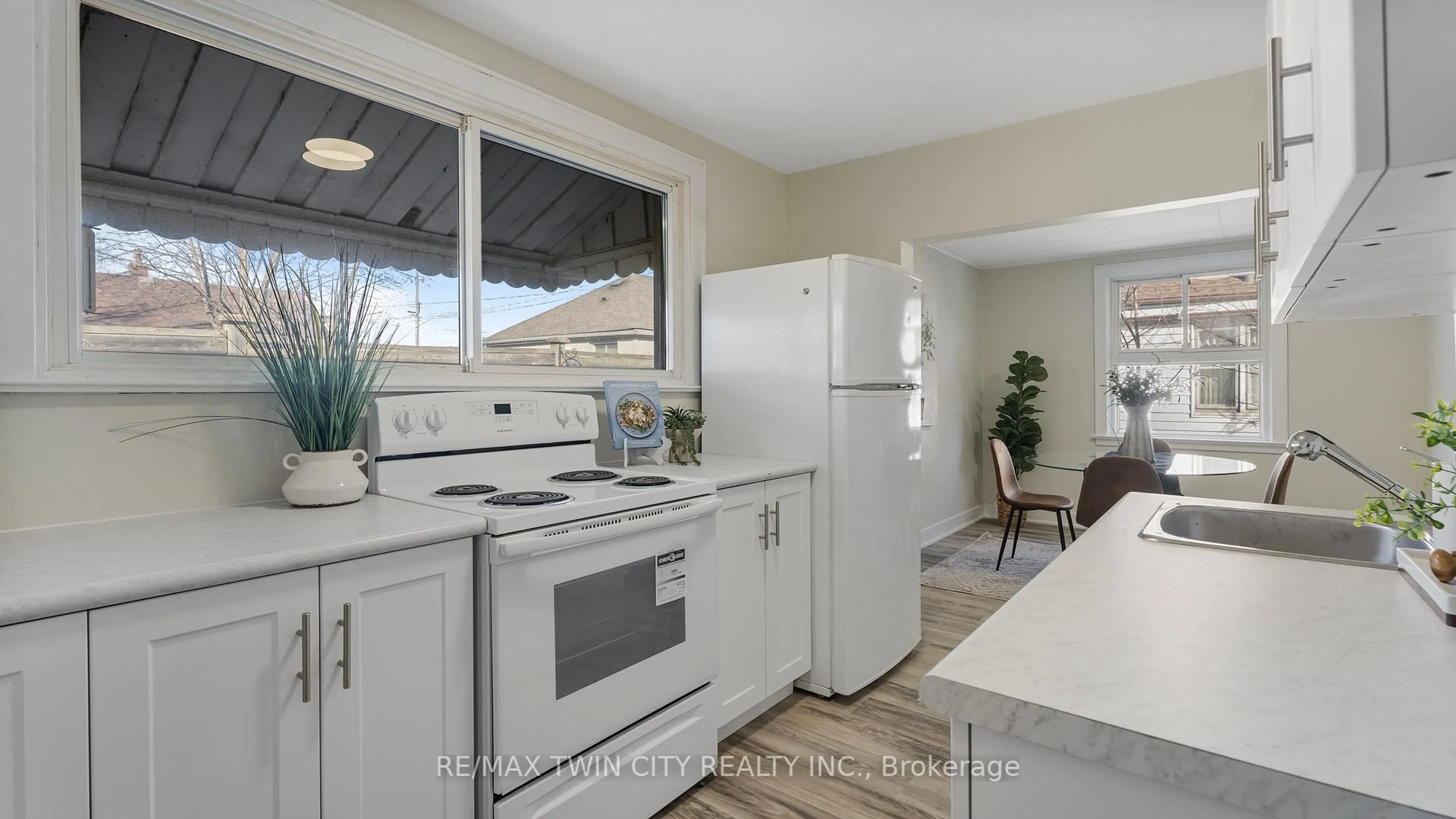 Unknown for 248 Sydenham St, Brantford Ontario N3R 3Z8