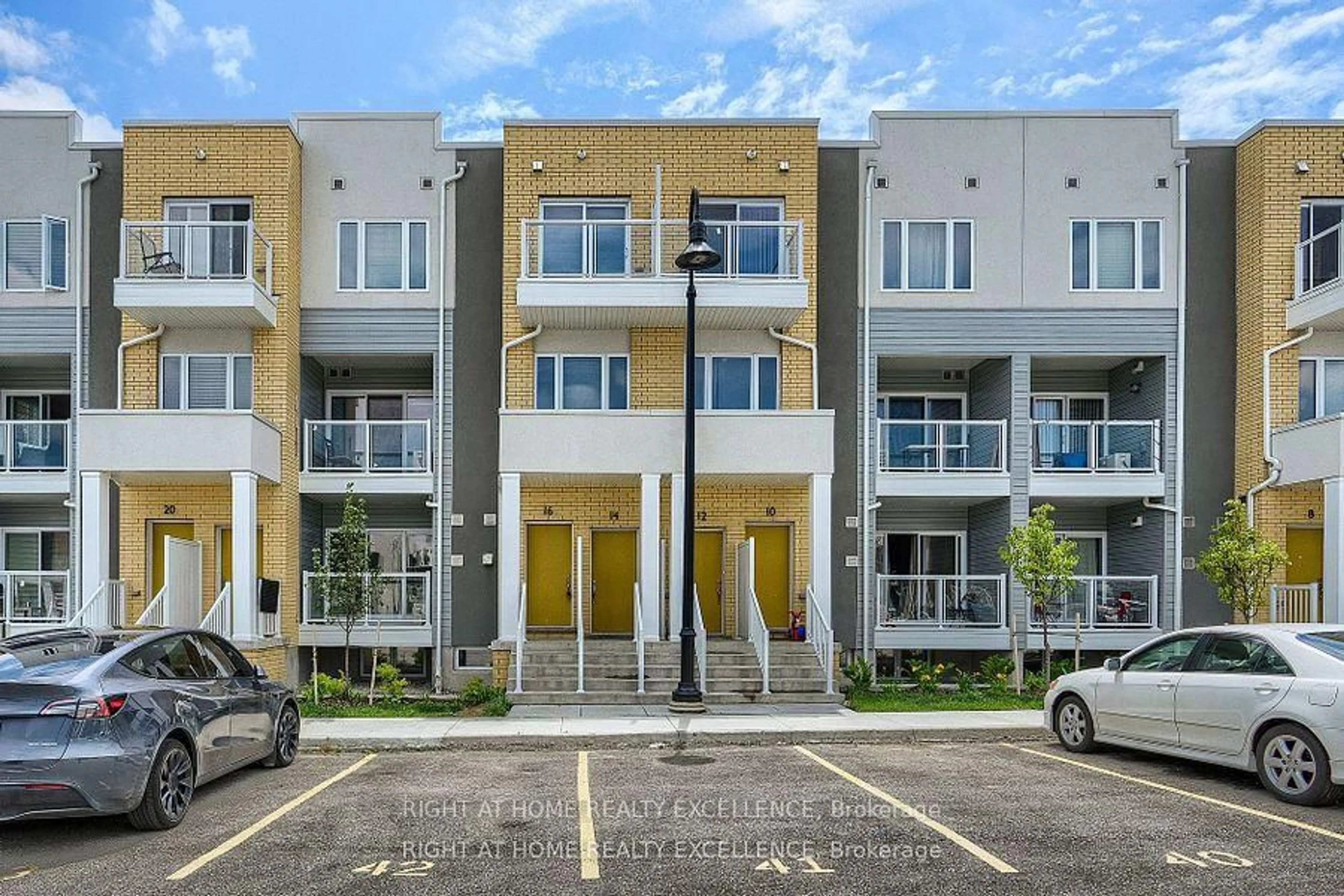 Unknown for 16 Vitality Dr, Kitchener Ontario N2R 0R7
