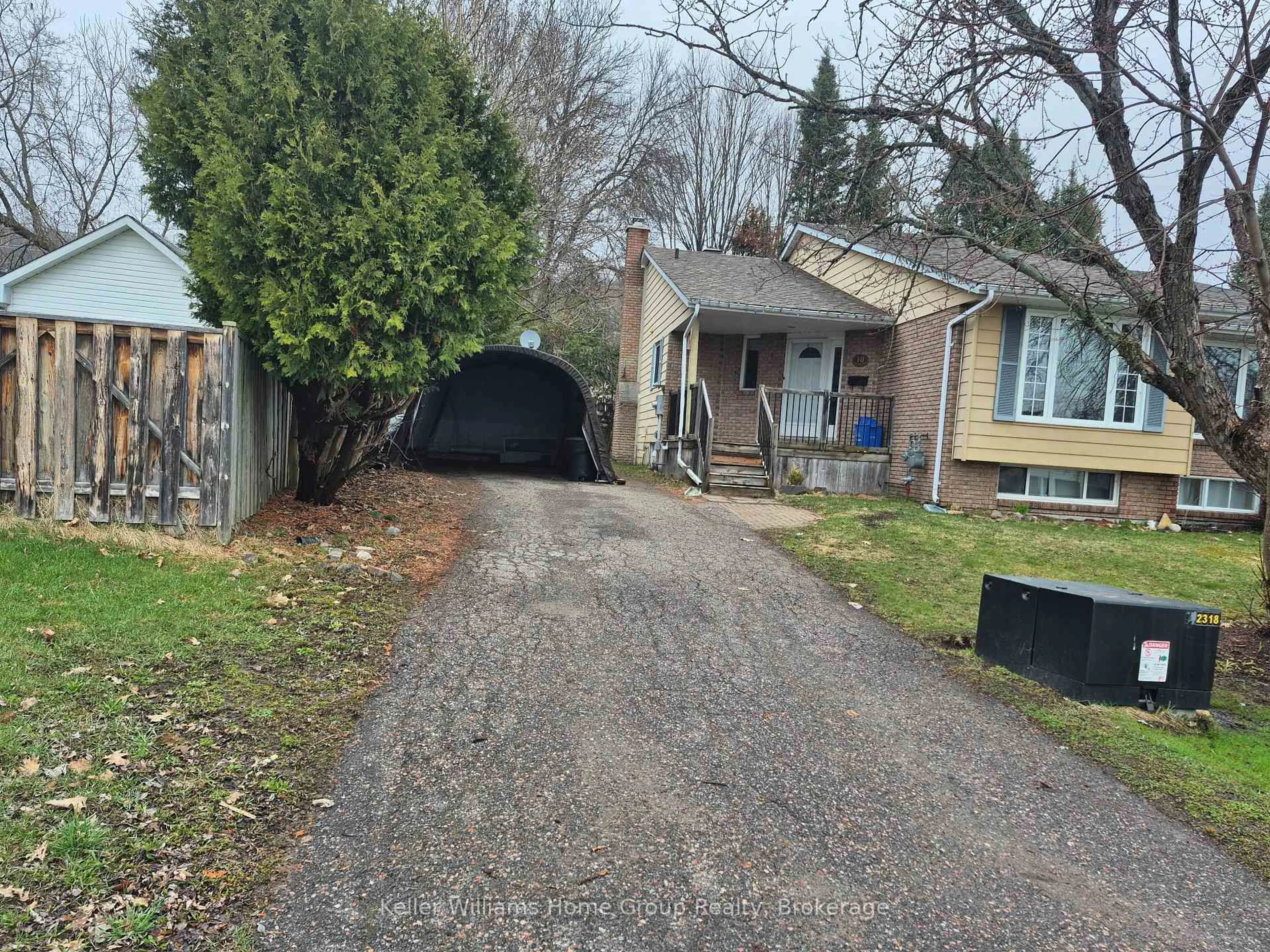 A pic from outside/outdoor area/front of a property/back of a property/a pic from drone, street for 10 Canyon Crt, North Bay Ontario P1B 9A7