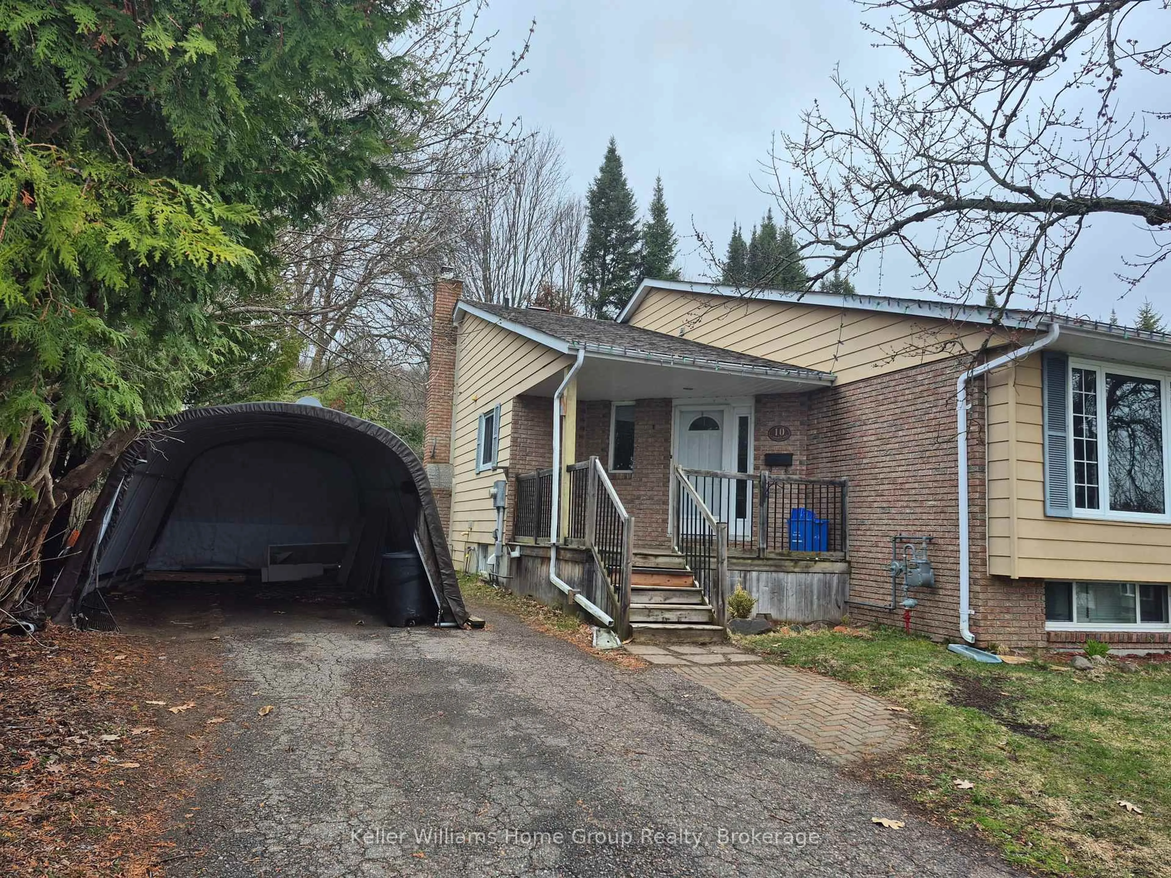 Unknown for 10 Canyon Crt, North Bay Ontario P1B 9A7