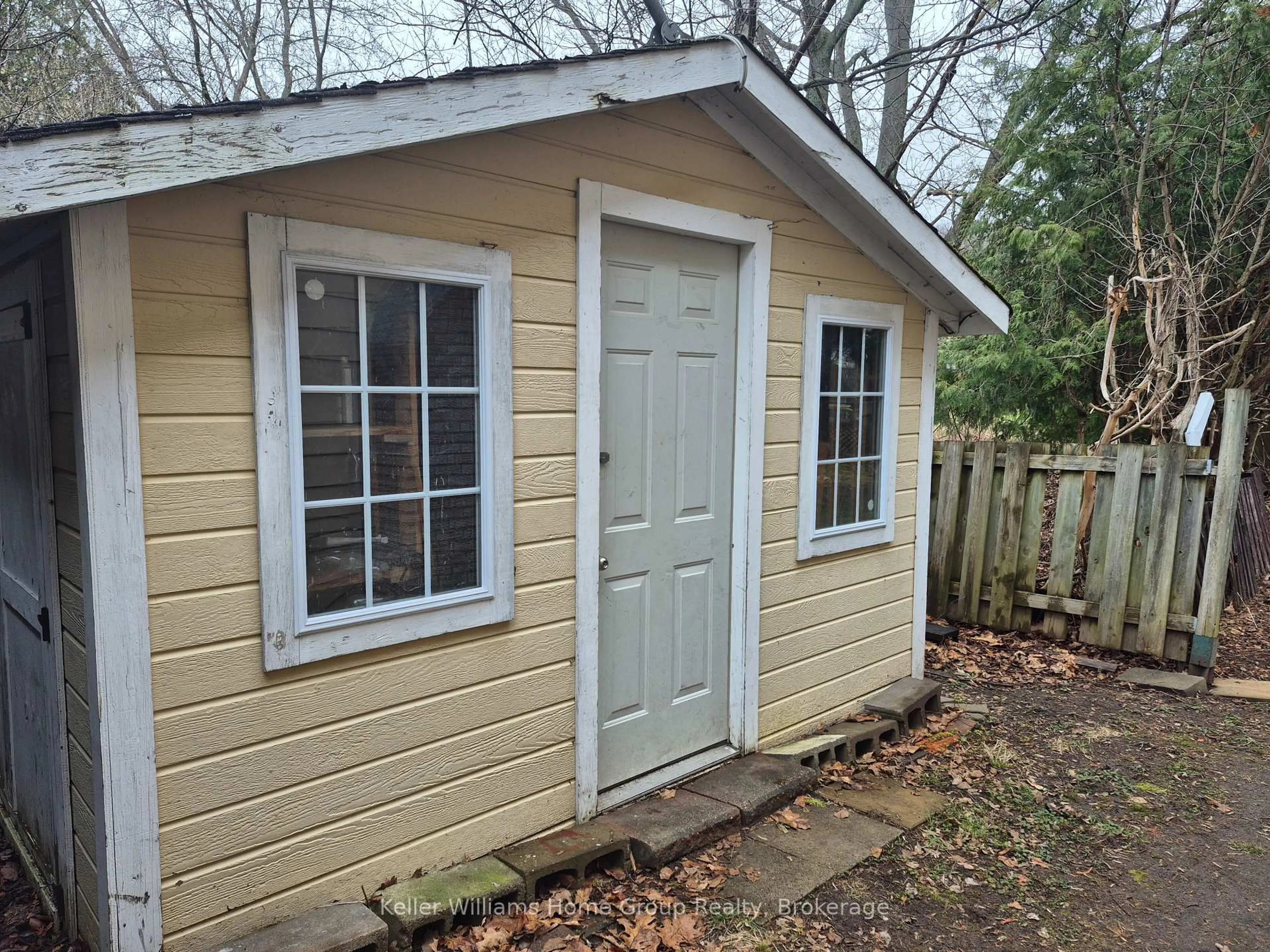 Shed for 10 Canyon Crt, North Bay Ontario P1B 9A7