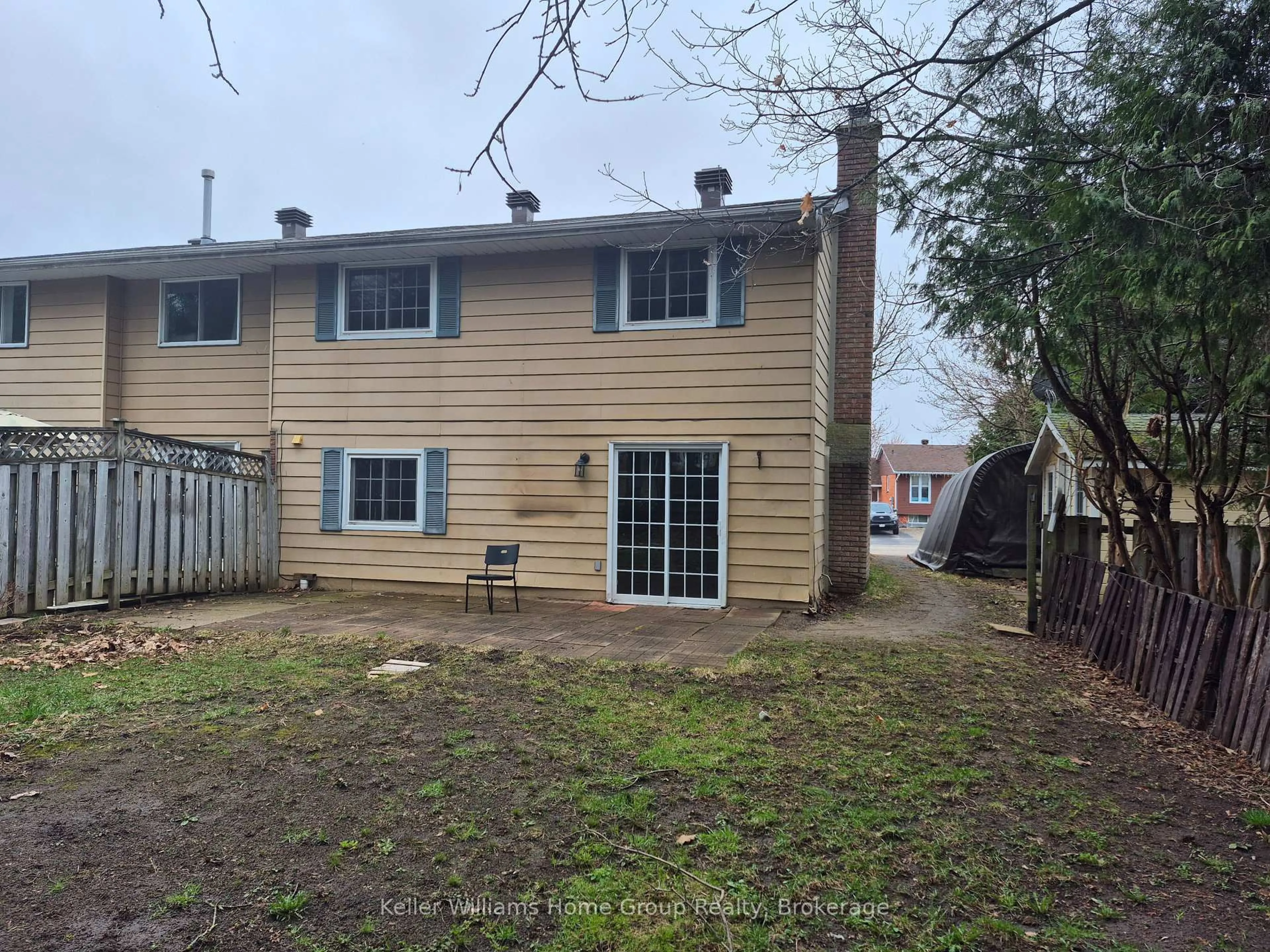 A pic from outside/outdoor area/front of a property/back of a property/a pic from drone, street for 10 Canyon Crt, North Bay Ontario P1B 9A7