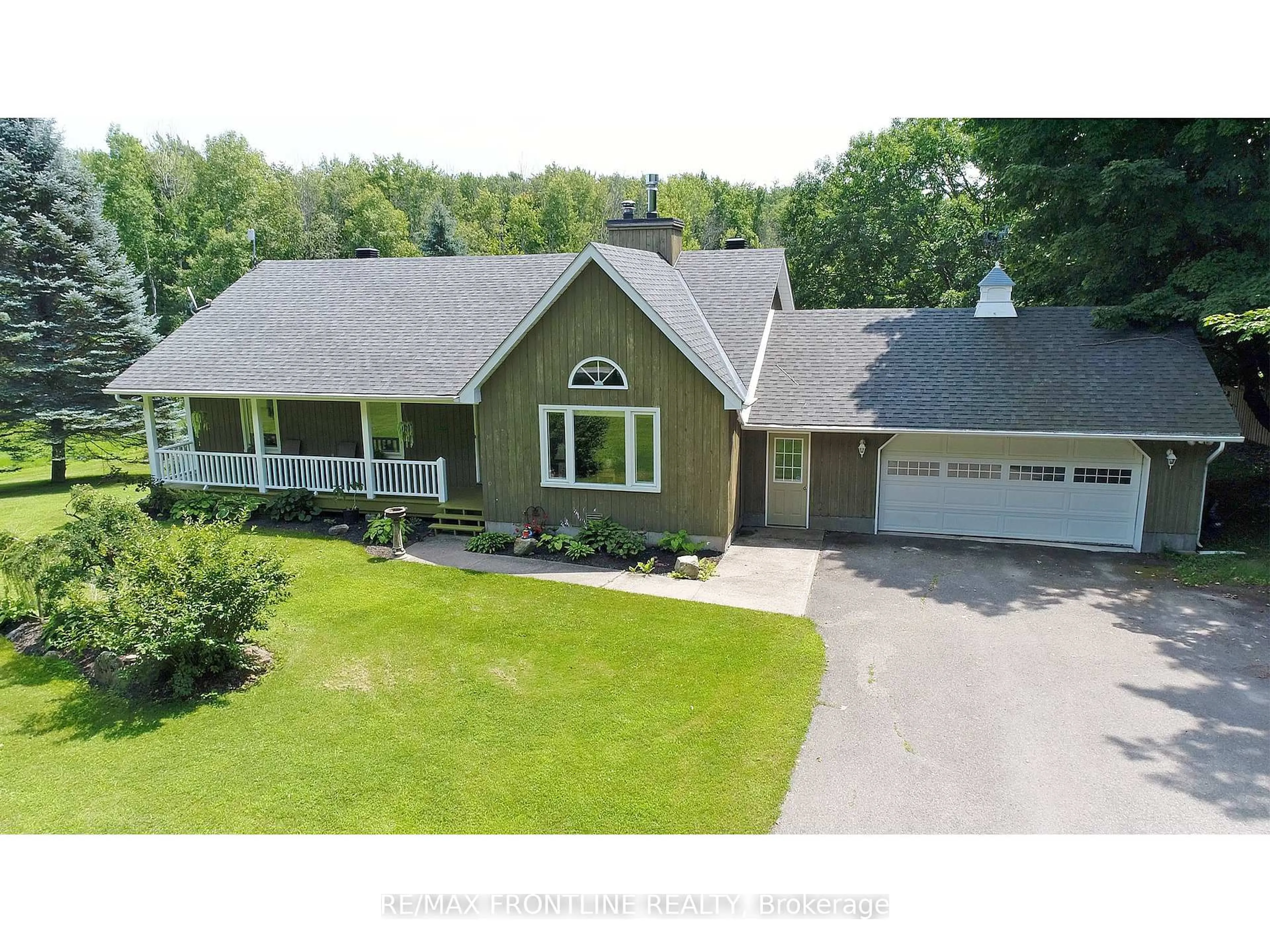 A pic from outside/outdoor area/front of a property/back of a property/a pic from drone, unknown for 539 Ferguson Tetlock Rd, Smiths Falls Ontario K7A 4S4