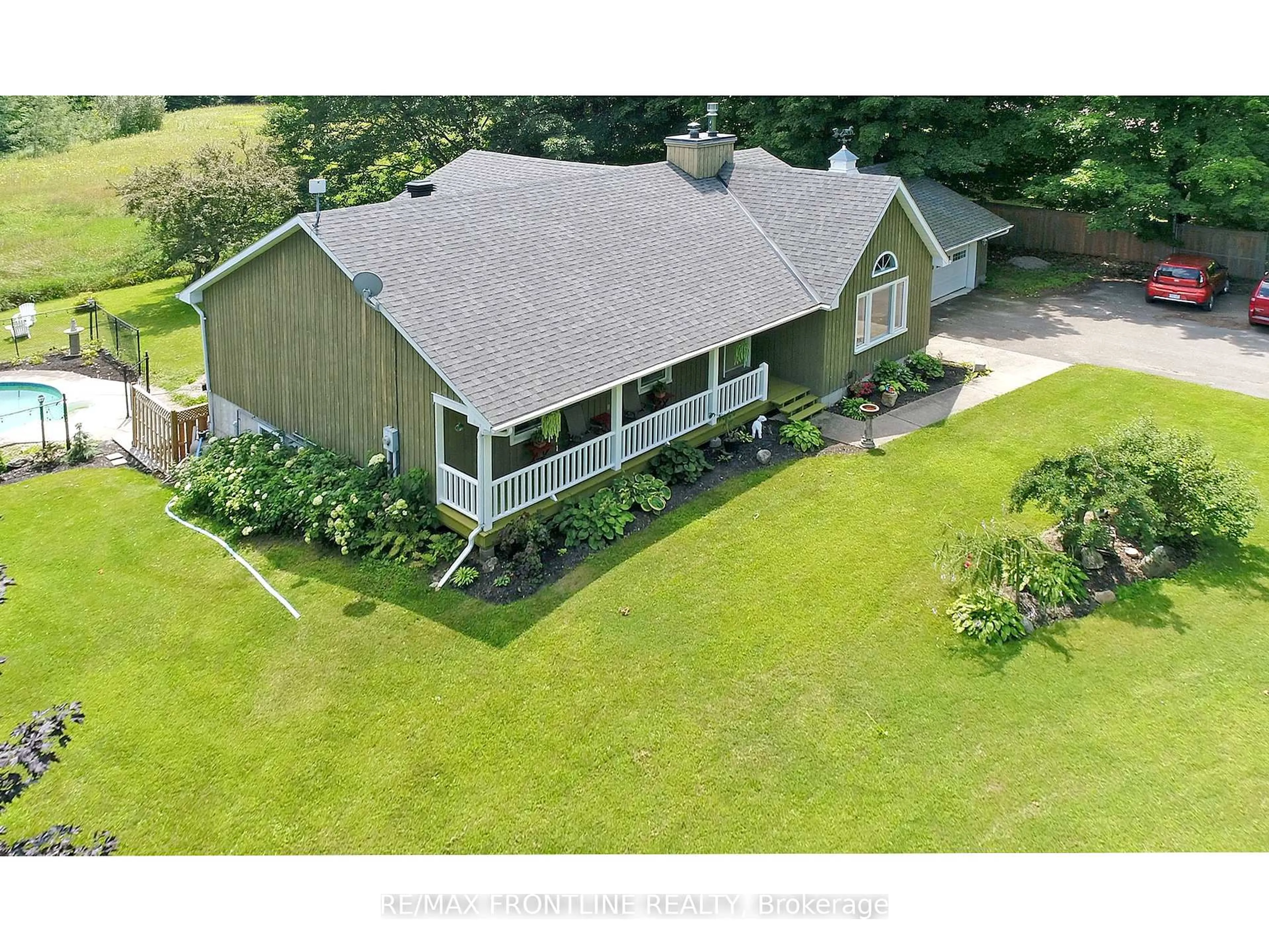 A pic from outside/outdoor area/front of a property/back of a property/a pic from drone, building for 539 Ferguson Tetlock Rd, Smiths Falls Ontario K7A 4S4
