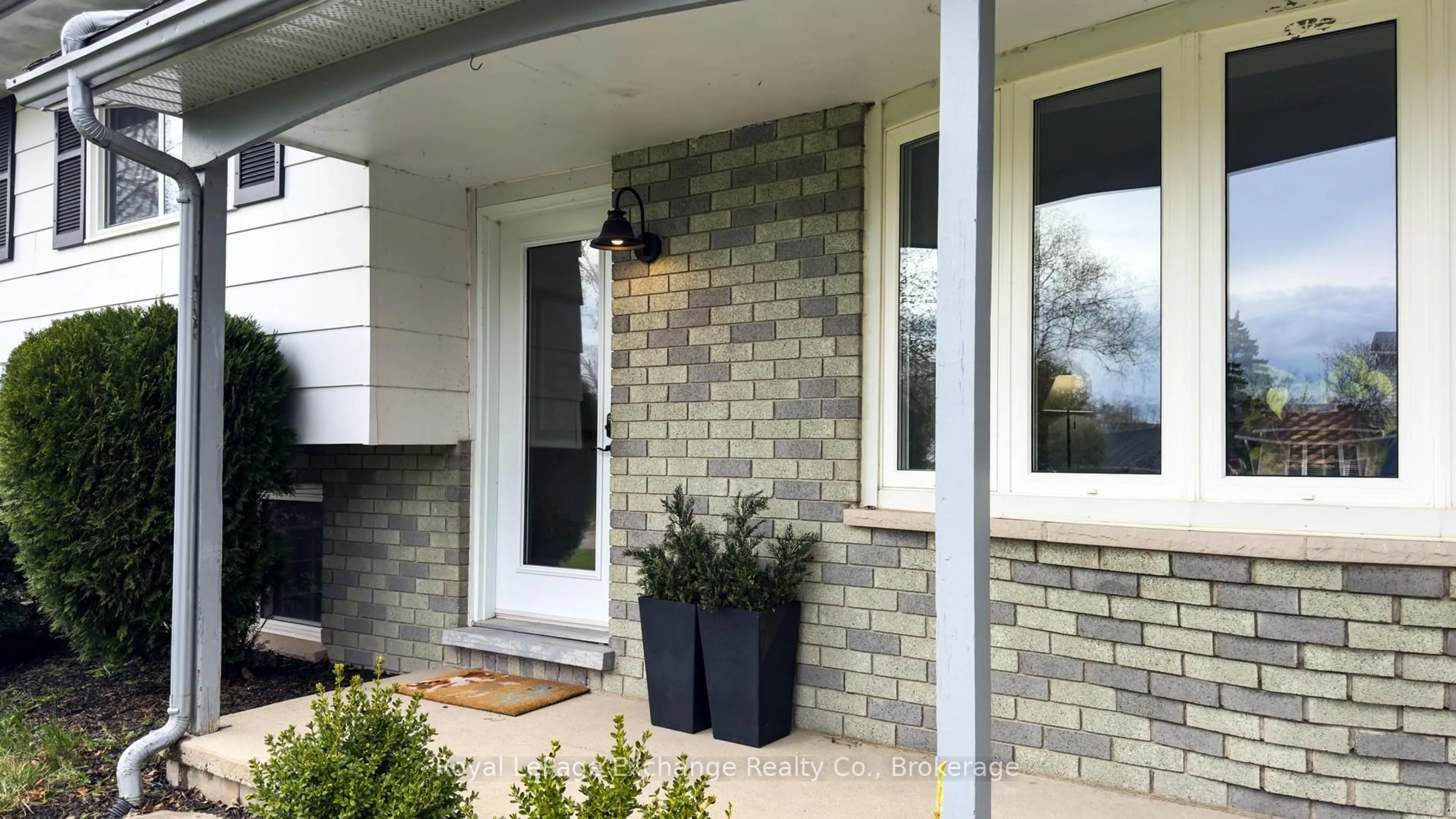 Home with brick exterior material, street for 4 Inverlyn Cres, Kincardine Ontario N2Z 1H4