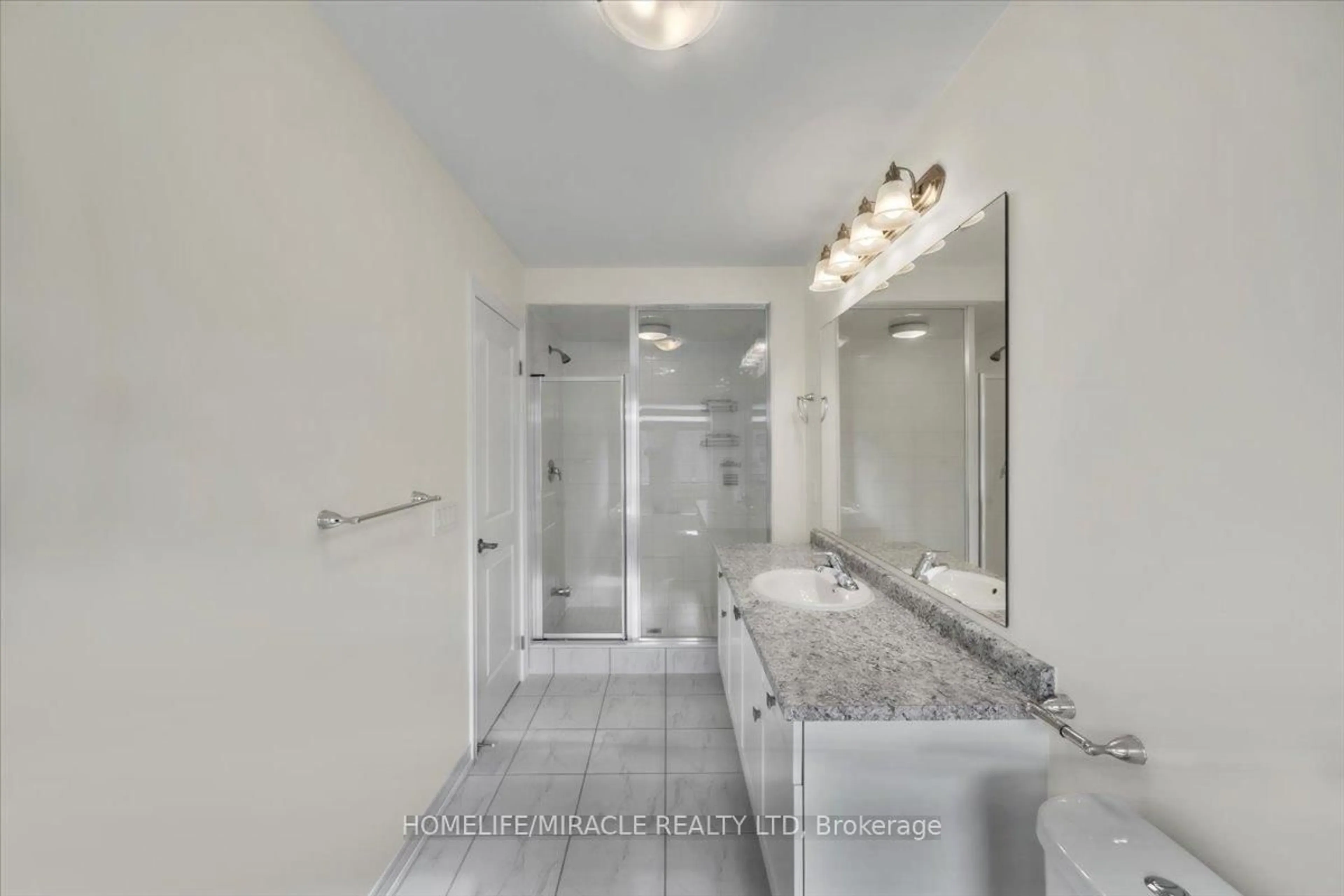 Contemporary bathroom, ceramic/tile floor for 88 GRASSBOURNE Ave, Kitchener Ontario N0B 2E0