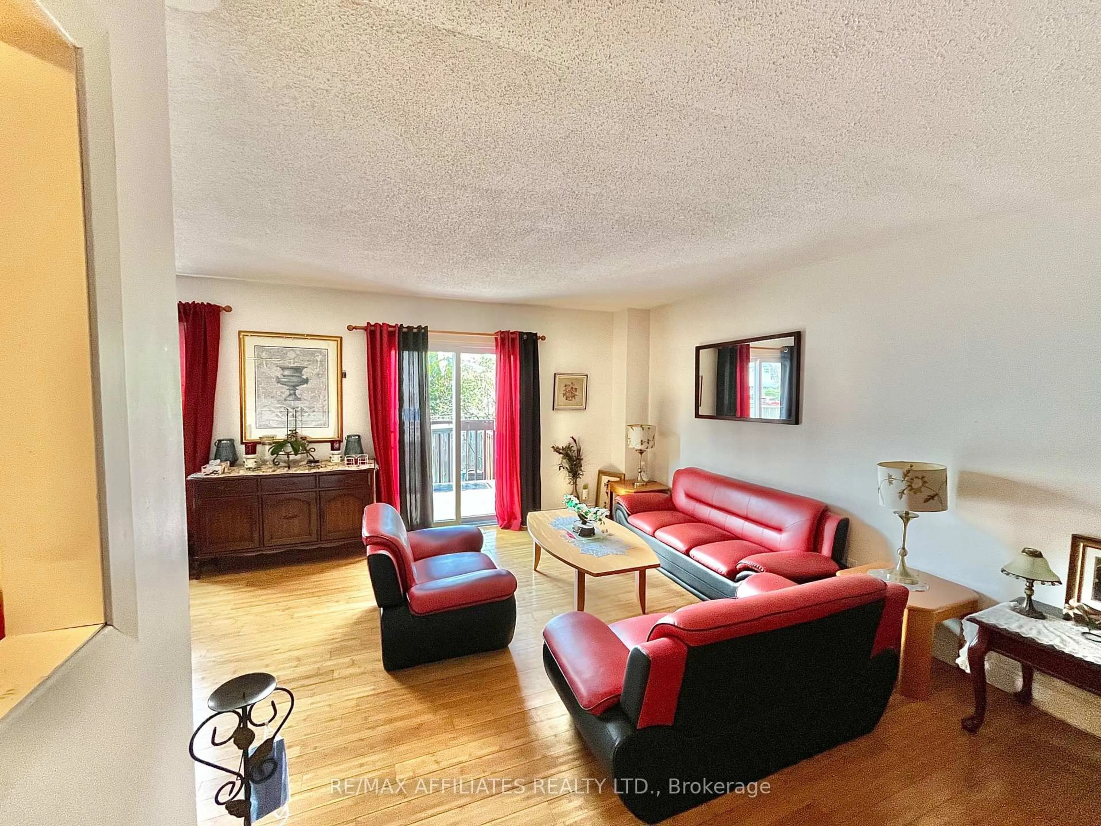 Living room with furniture, unknown for 77B Glen Park Dr, Ottawa Ontario K1B 3Z1