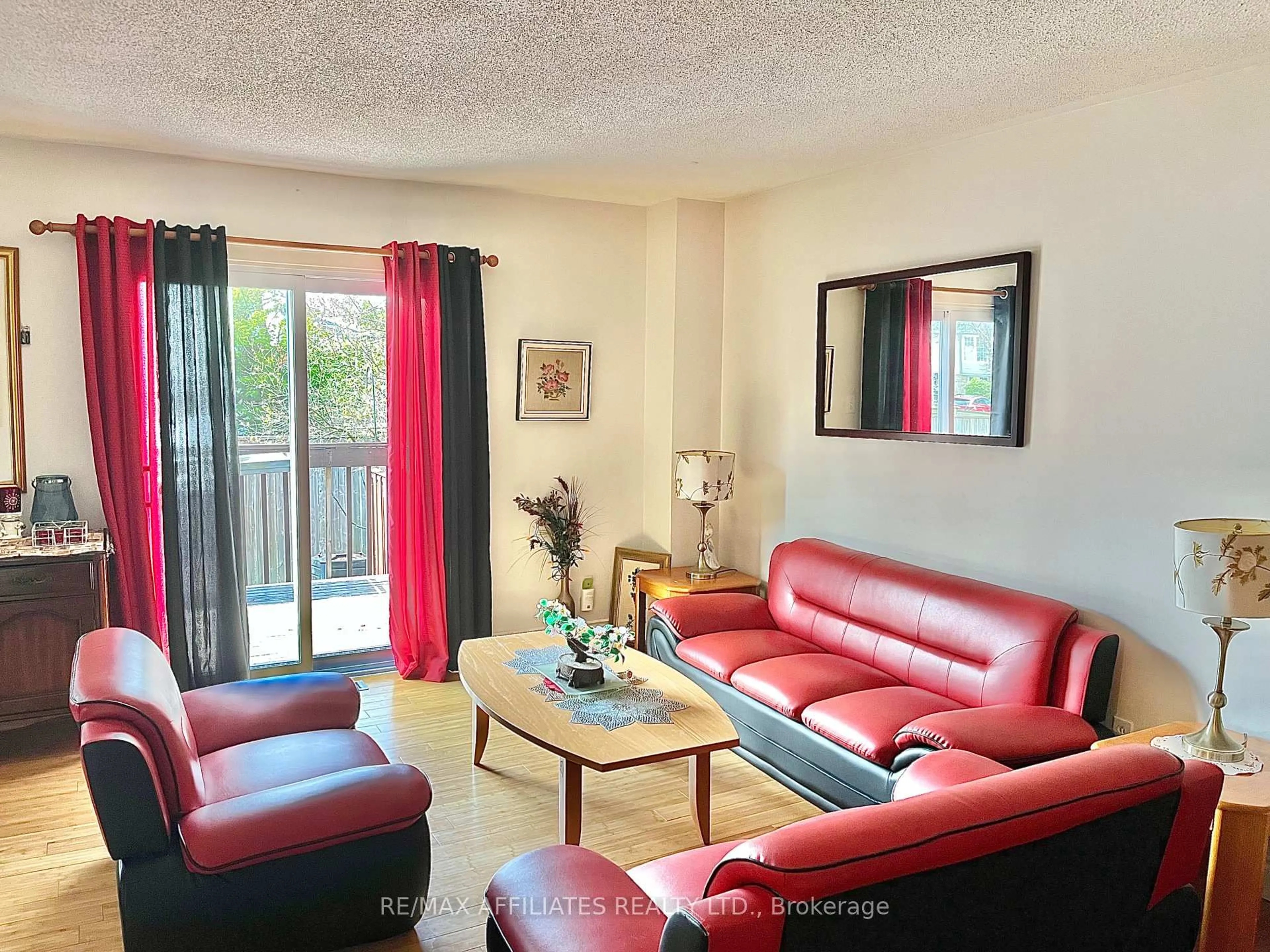Living room with furniture, unknown for 77B Glen Park Dr, Ottawa Ontario K1B 3Z1