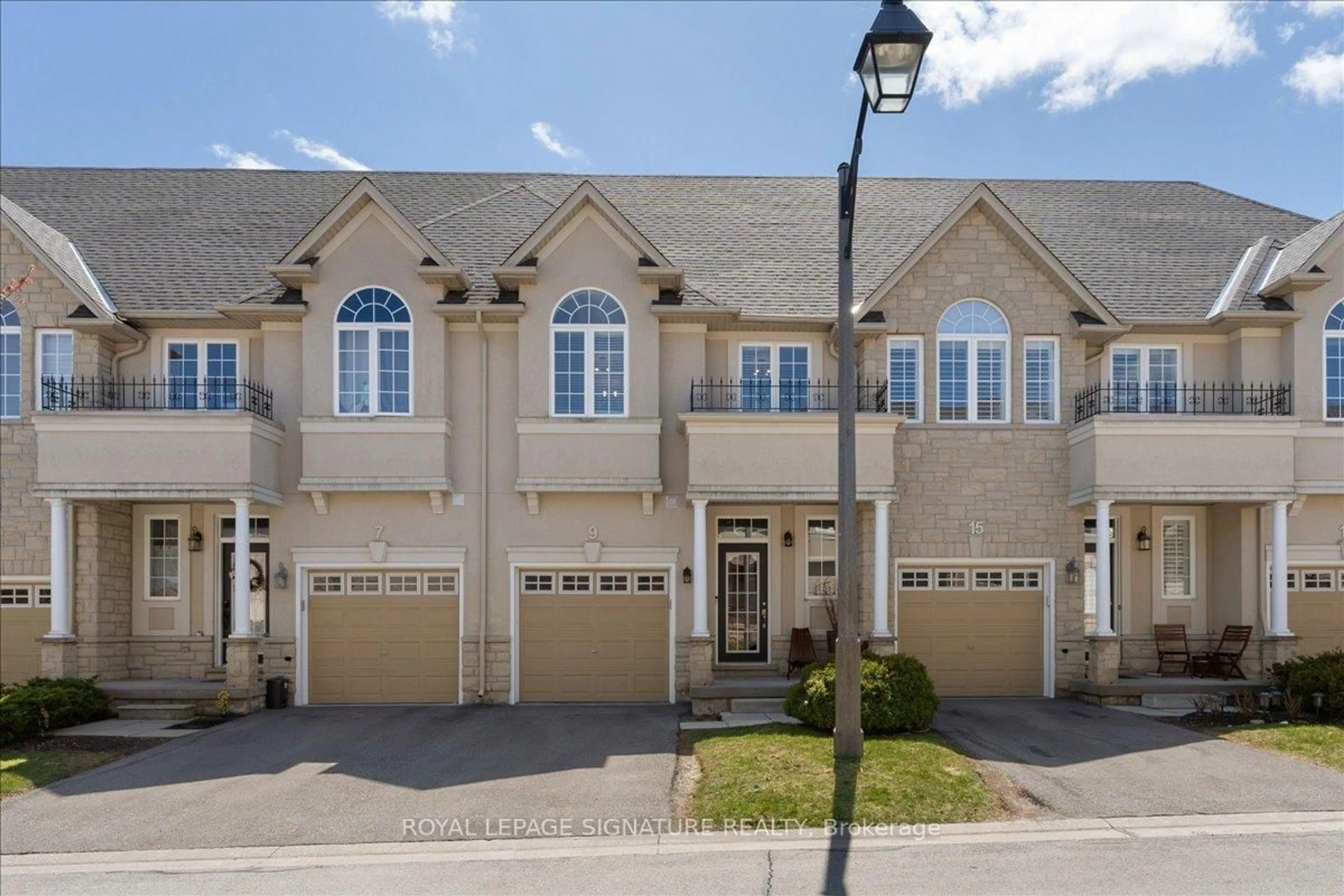 Unknown for 9 Forest Valley Cres, Hamilton Ontario L9H 0A7