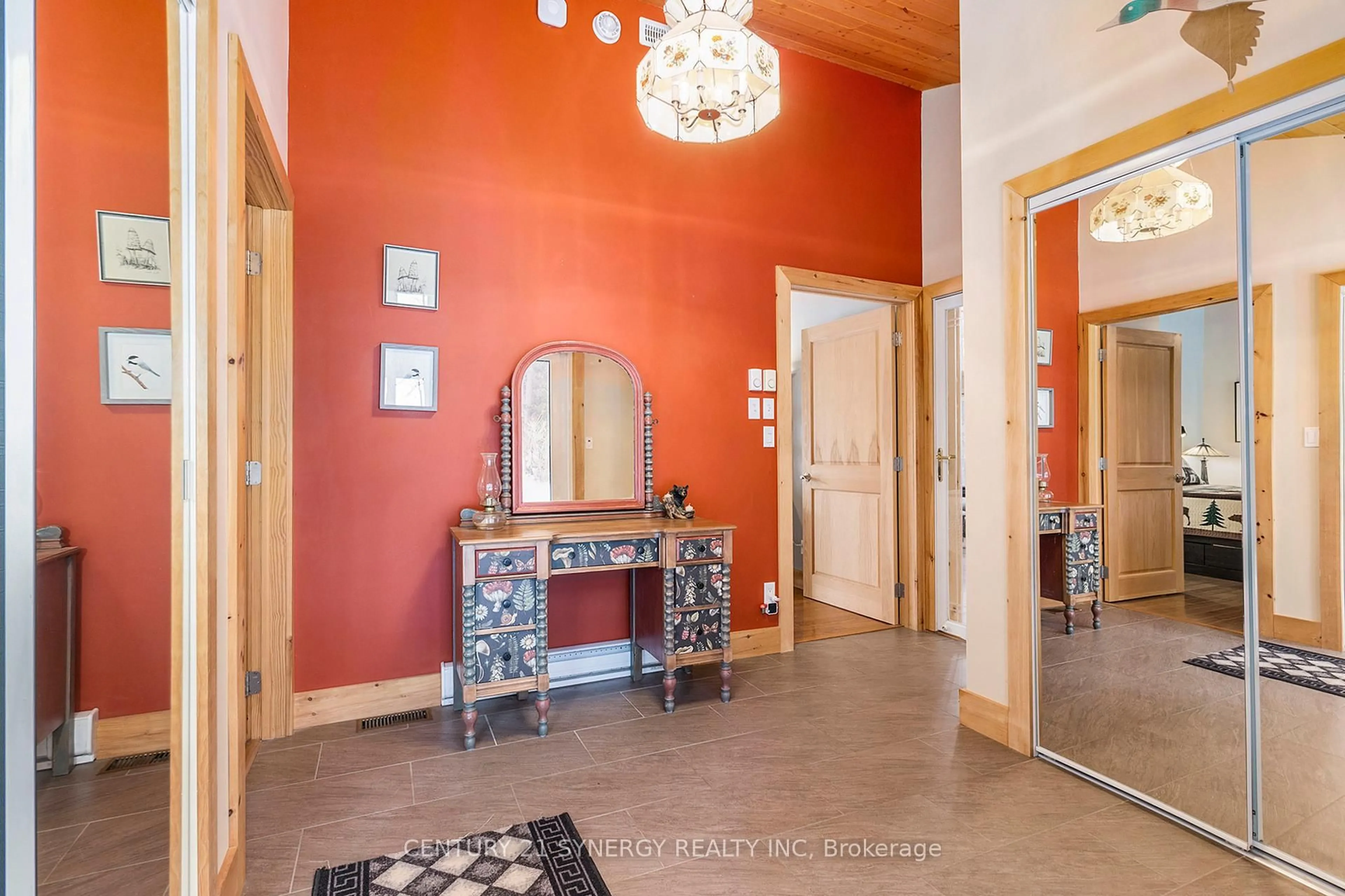 Indoor foyer for 631 Golden Lyn Way, Golden Lake Ontario K0J 1X0