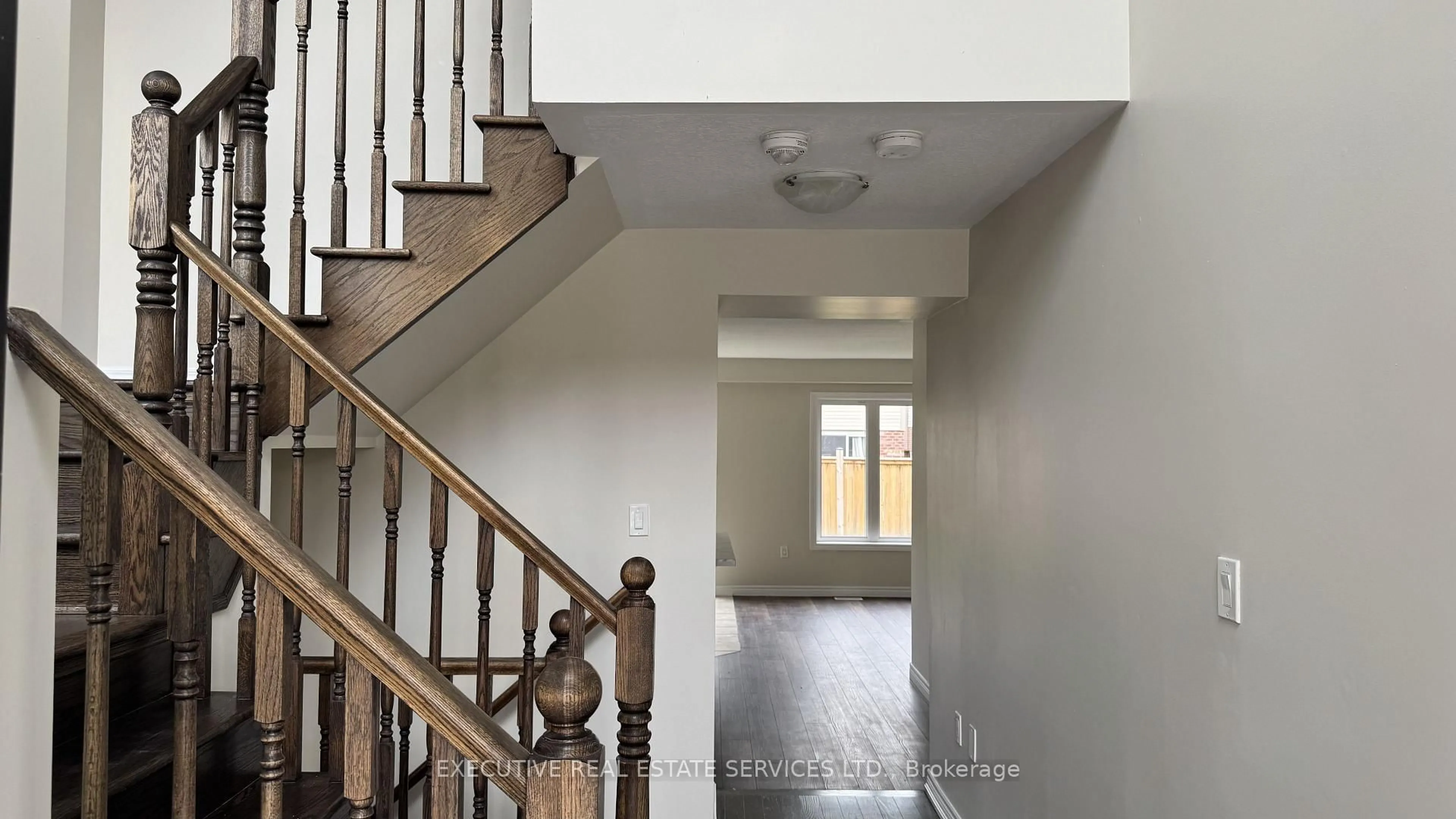 Unknown for 427 Linden Dr, Cambridge Ontario N3H 0C2