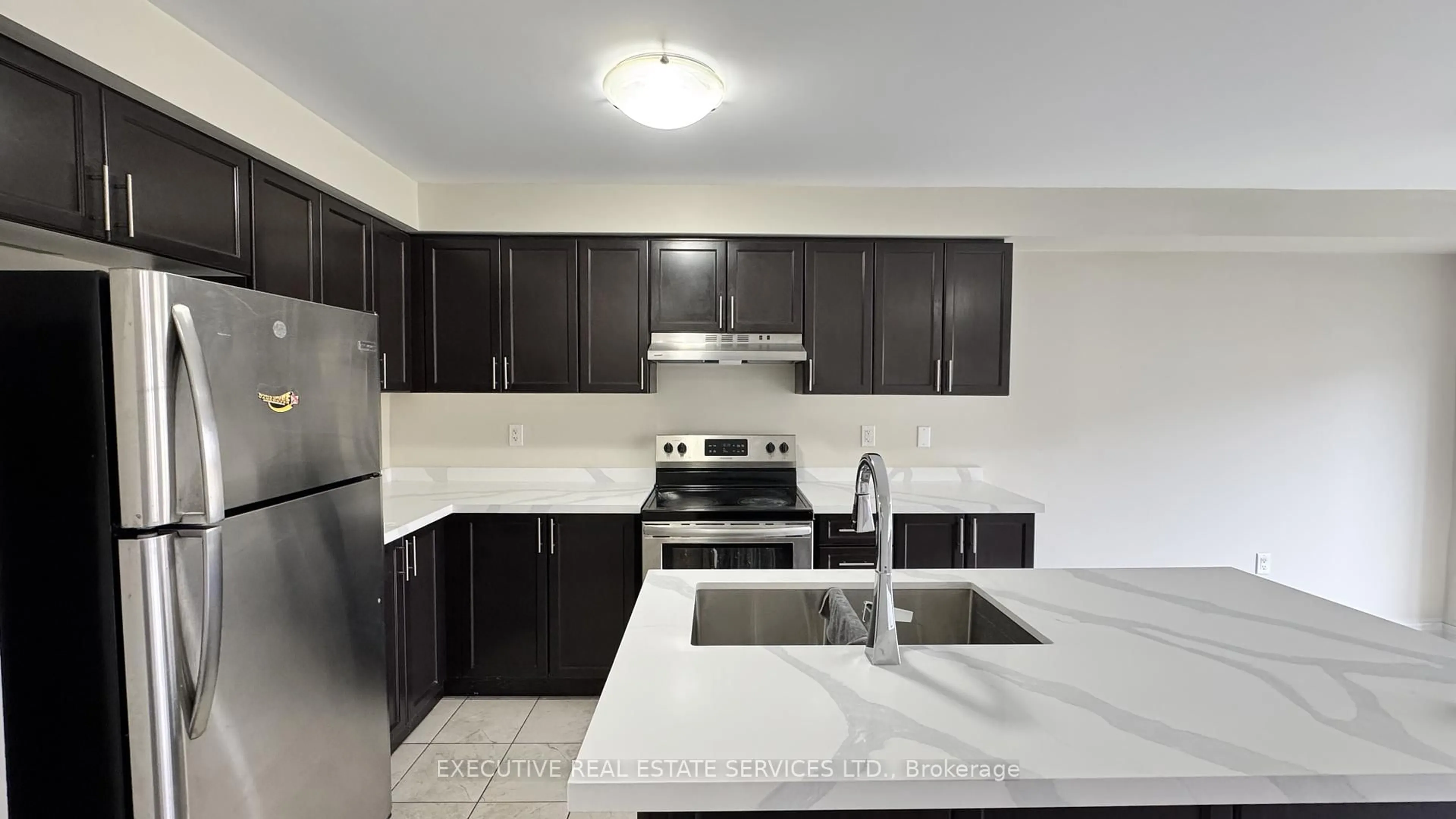 Standard kitchen, ceramic/tile floor for 427 Linden Dr, Cambridge Ontario N3H 0C2