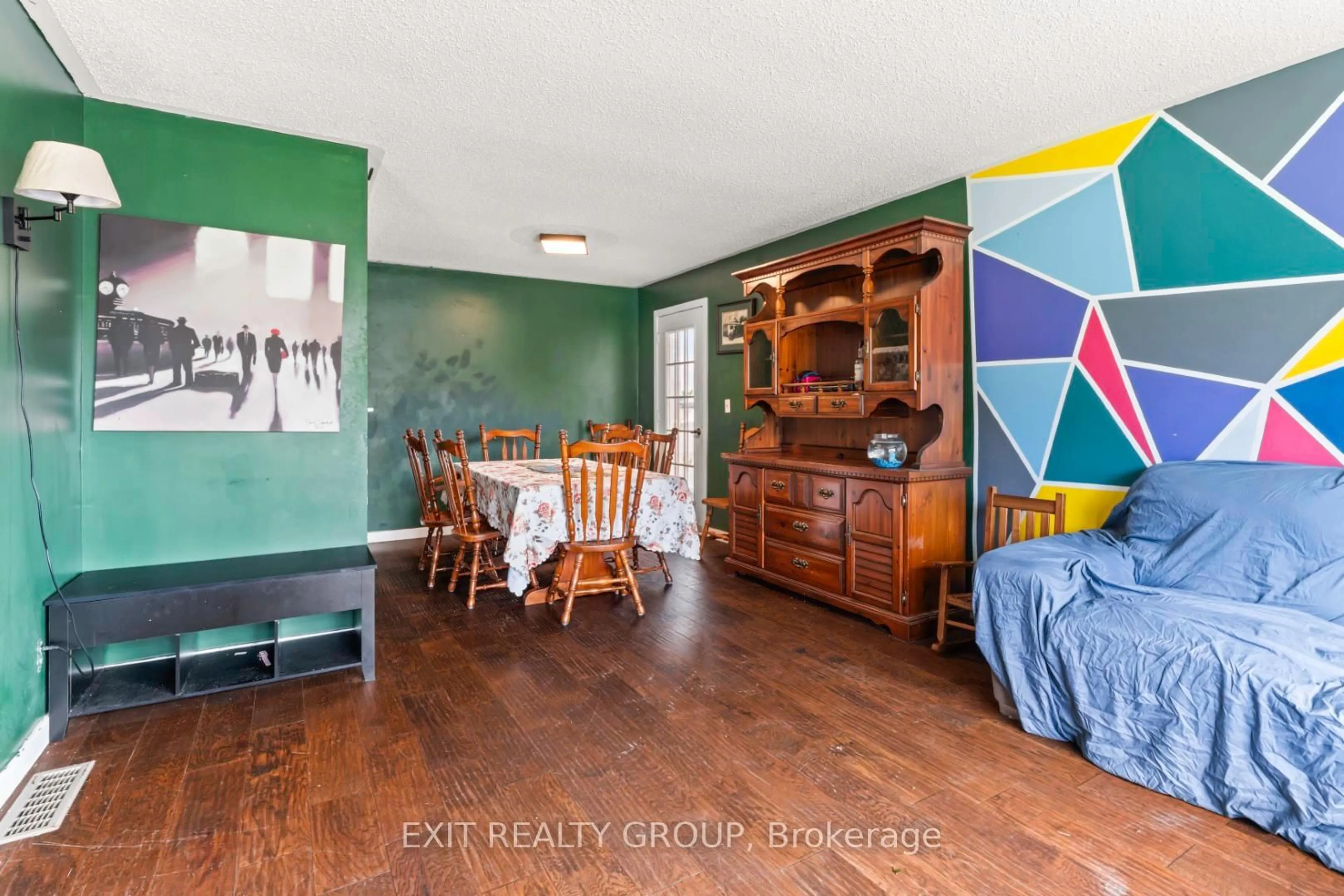 Dining room, unknown for 94 Maple Dr, Belleville Ontario K8P 2R2