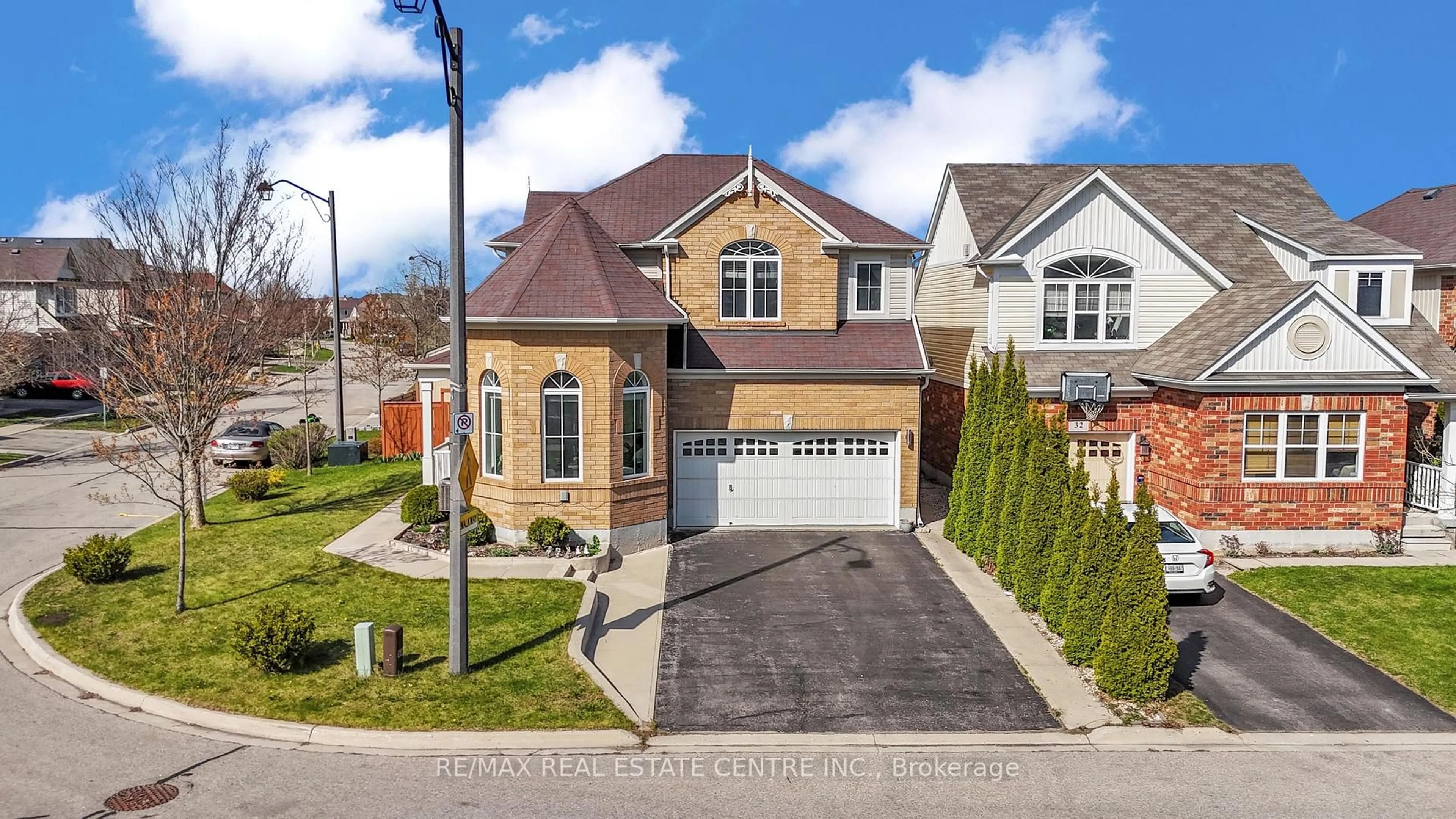 Home with brick exterior material, street for 52 Silverthorne Dr, Cambridge Ontario N3C 0B4