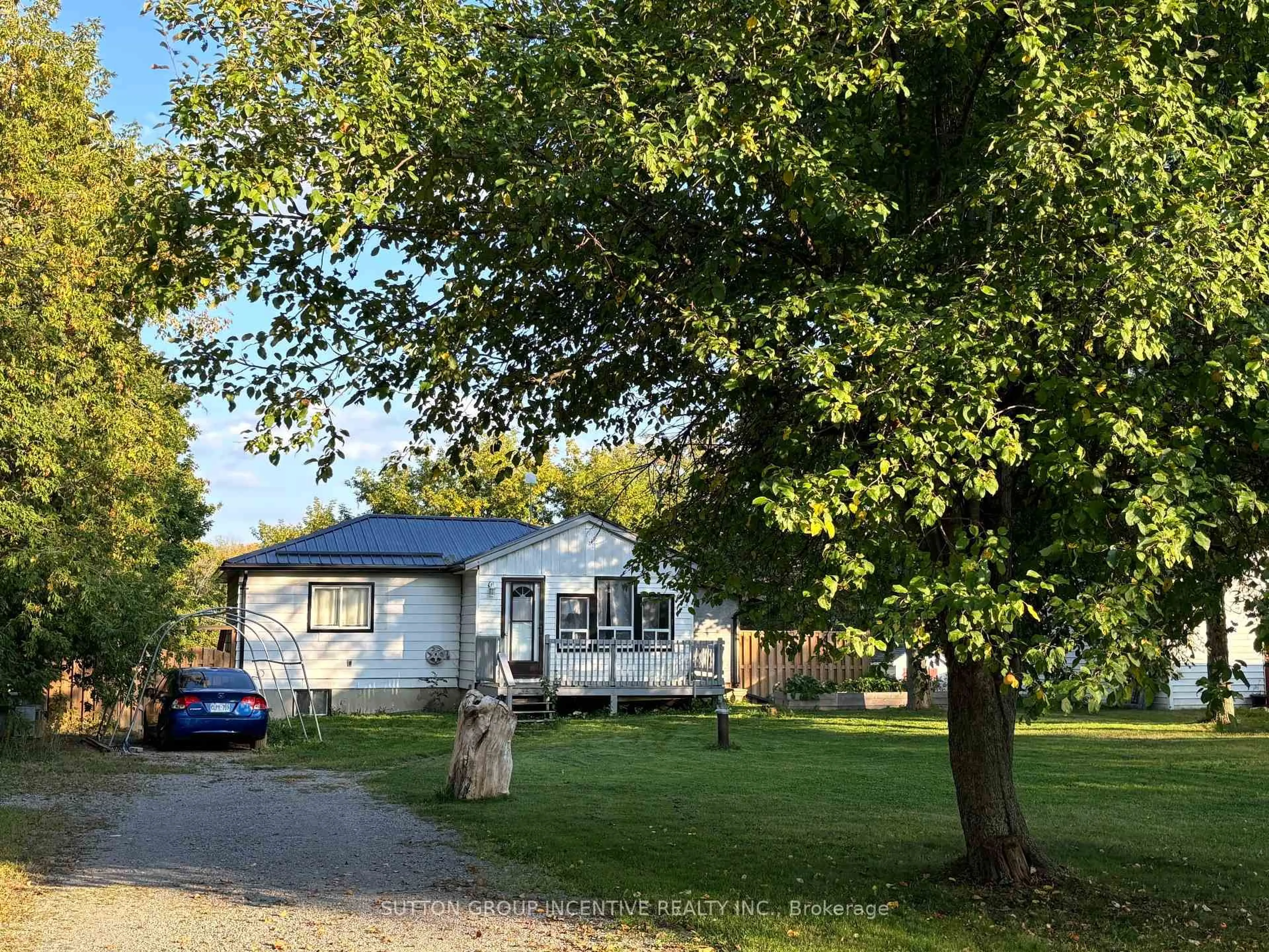 A pic from outside/outdoor area/front of a property/back of a property/a pic from drone, street for 26 Laird Dr, Kawartha Lakes Ontario K9V 4R6
