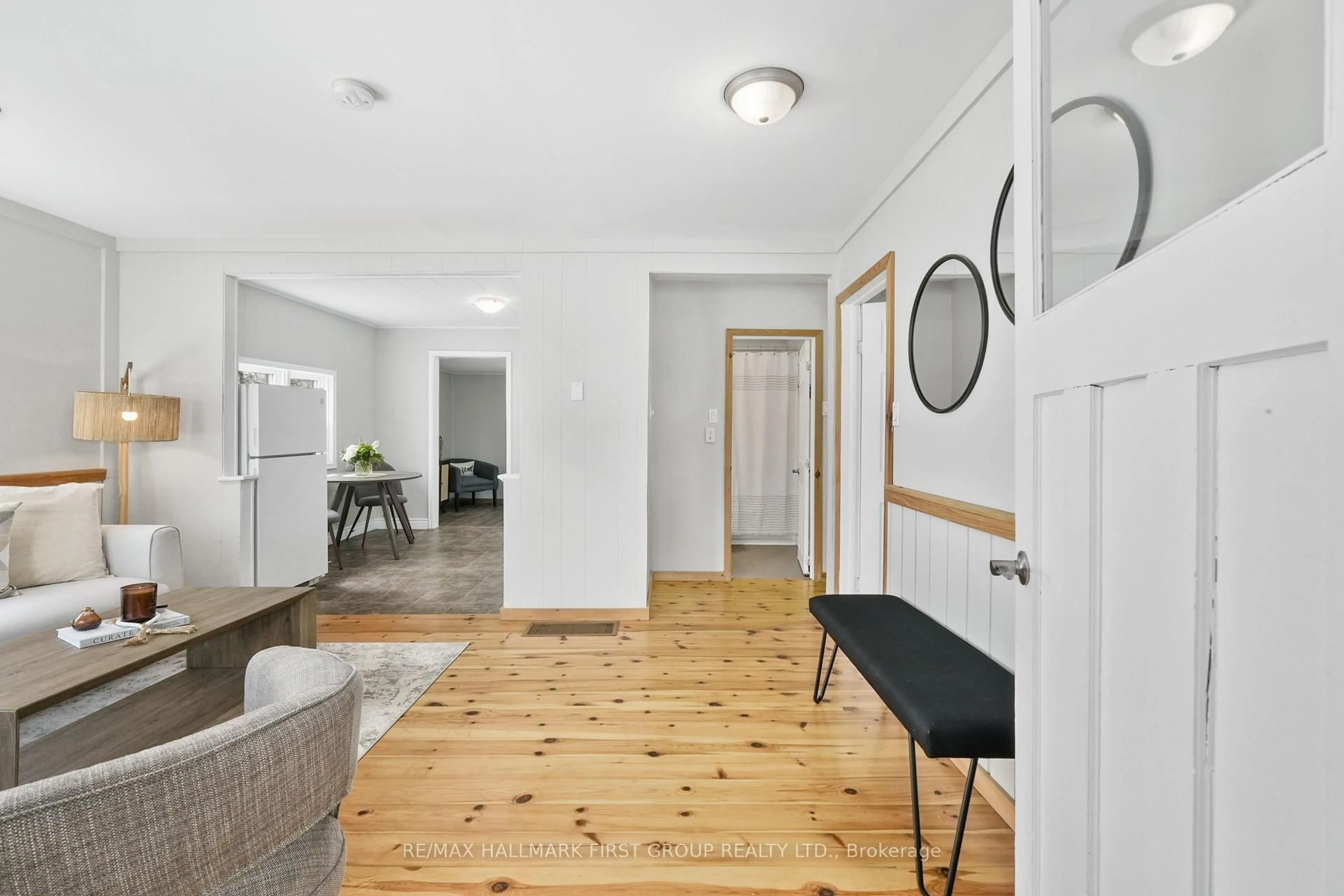 Indoor entryway for 5 Burnham Ave, Cramahe Ontario K0K 1S0