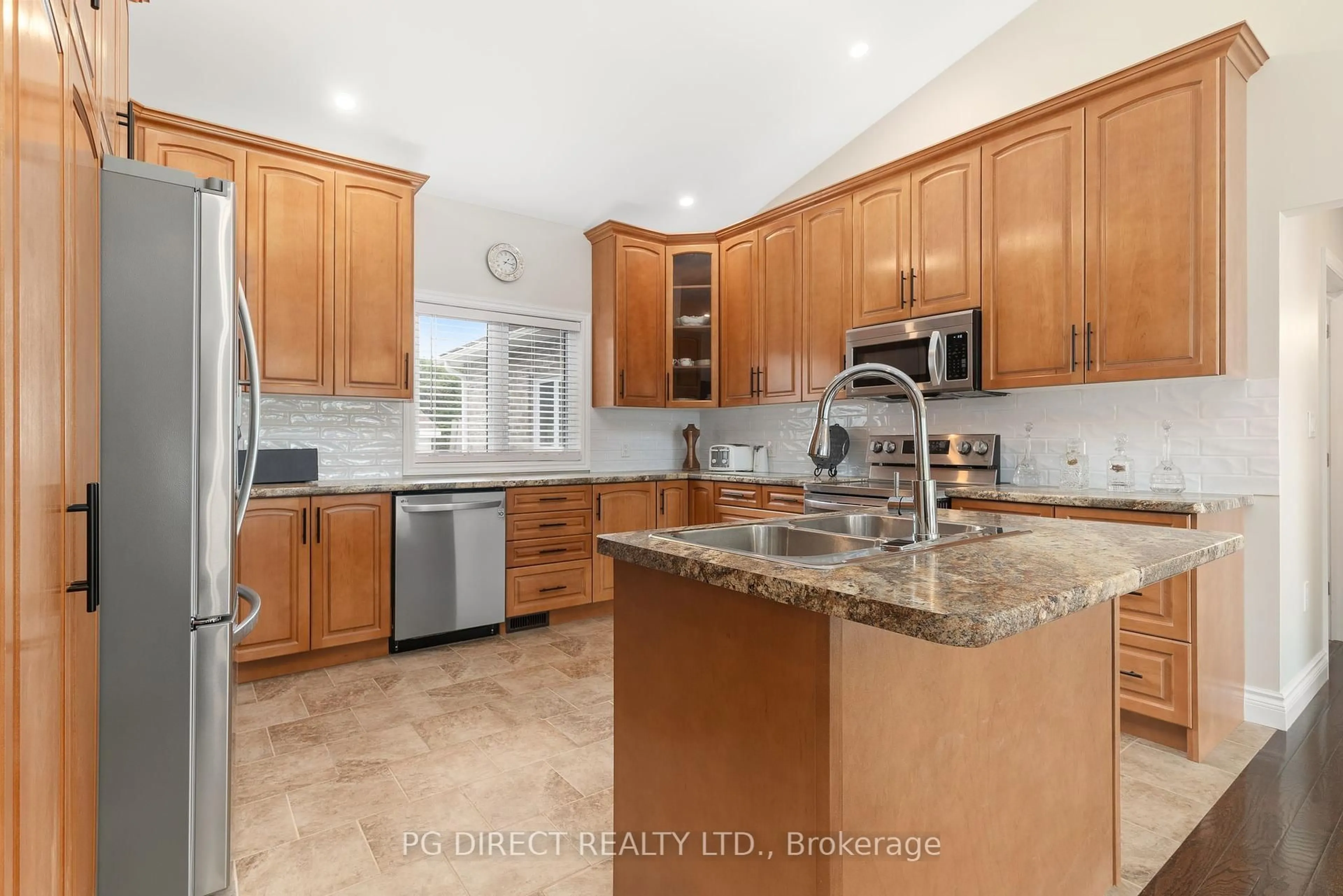 Open concept kitchen, ceramic/tile floor for 12 Evergreen St, Kawartha Lakes Ontario K0L 2W0