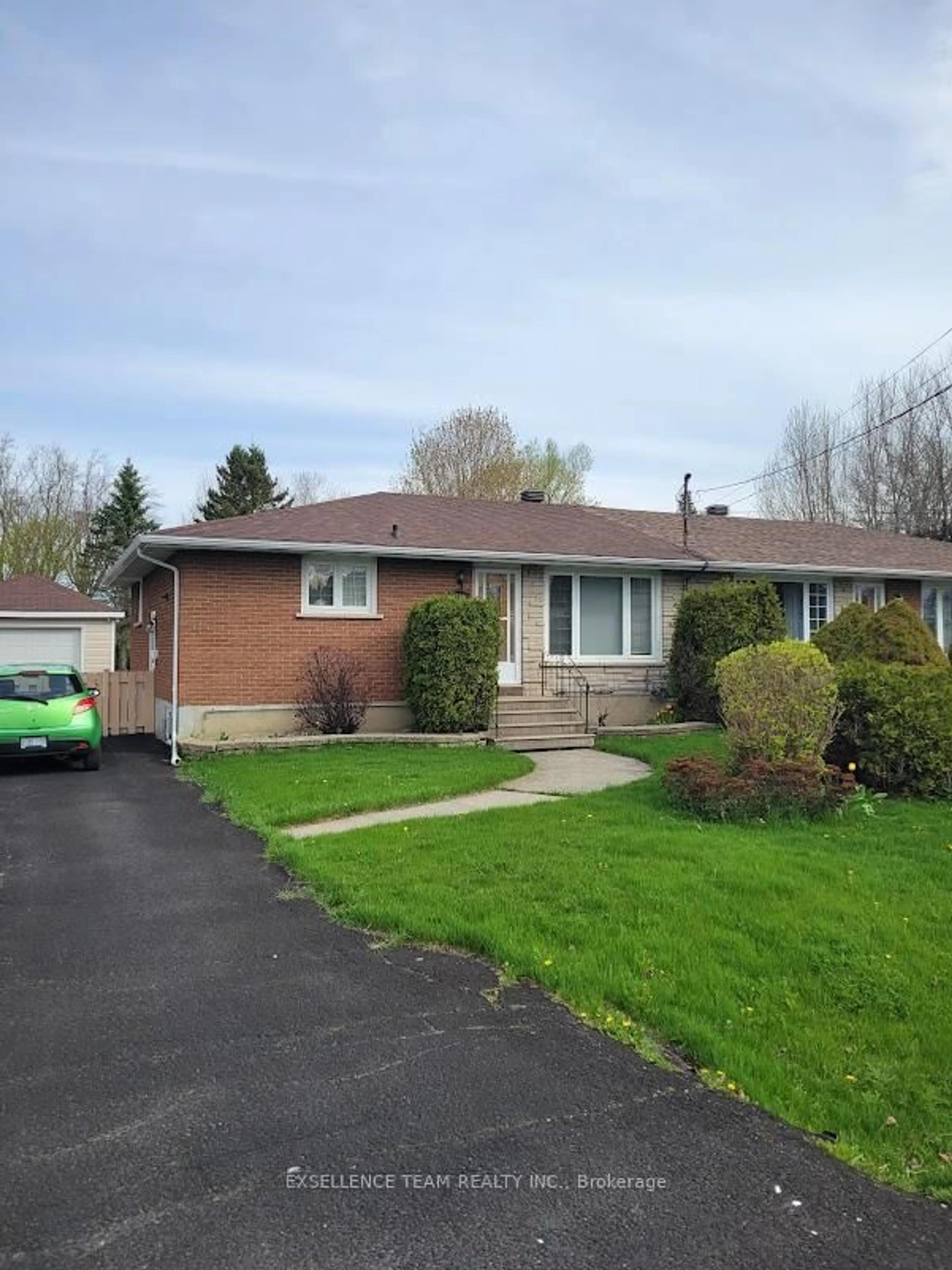 Home with vinyl exterior material, street for 413 Mercier Ave, Cornwall Ontario K6K 1J9