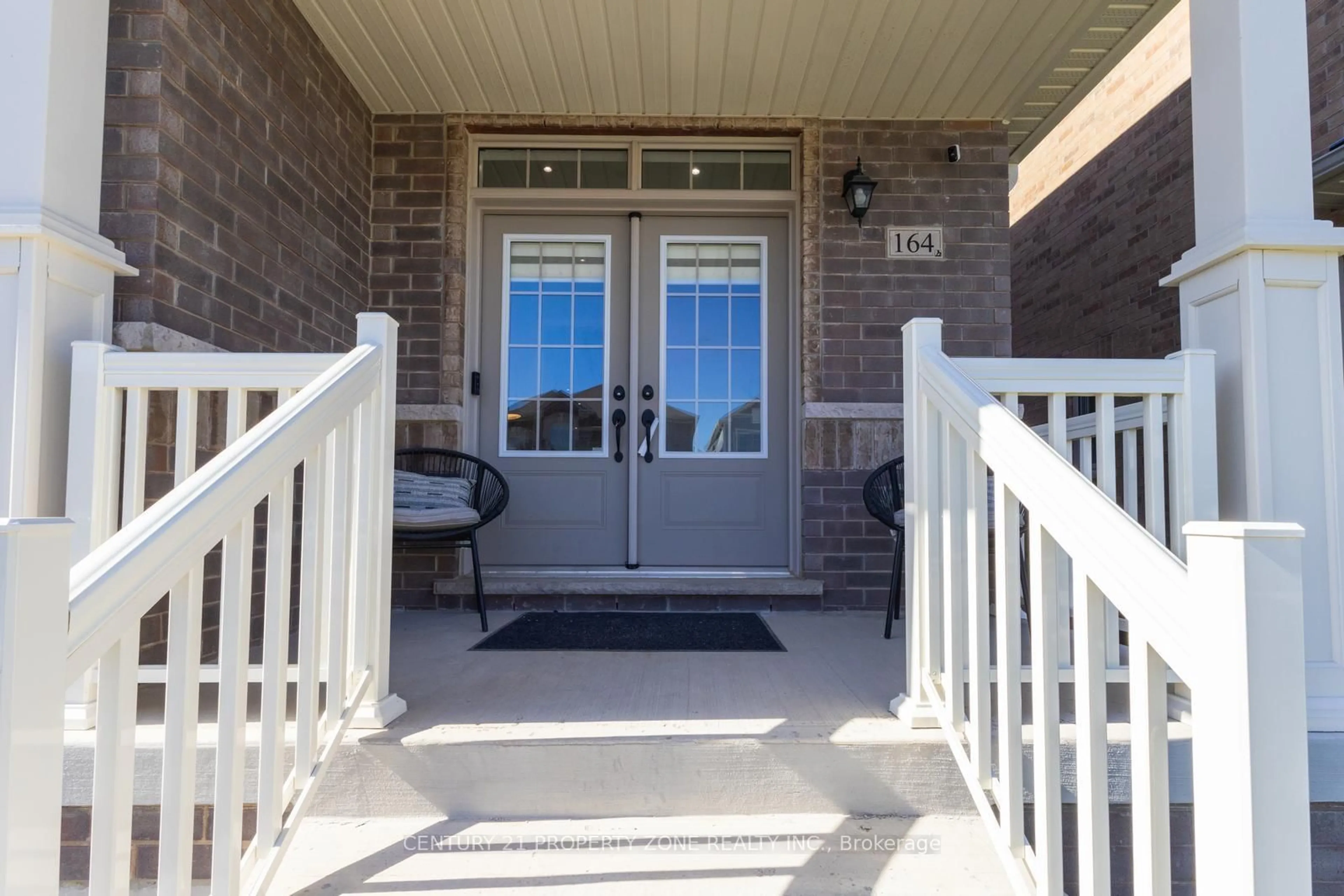 Indoor entryway for 164 limestone Lane, Shelburne Ontario L9V 3Y3