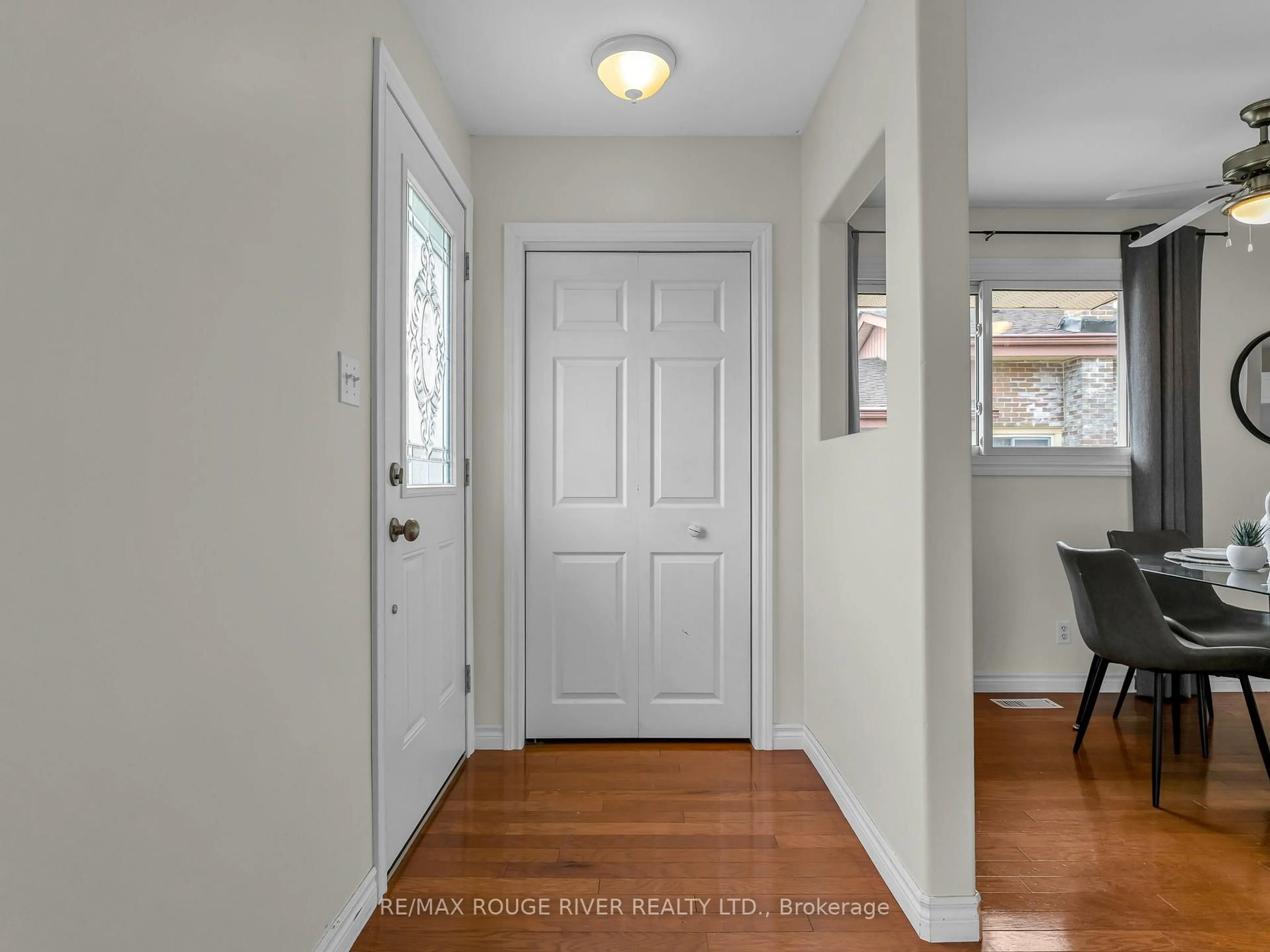 Indoor entryway for 12 Warren Rd, Quinte West Ontario K8V 3A4