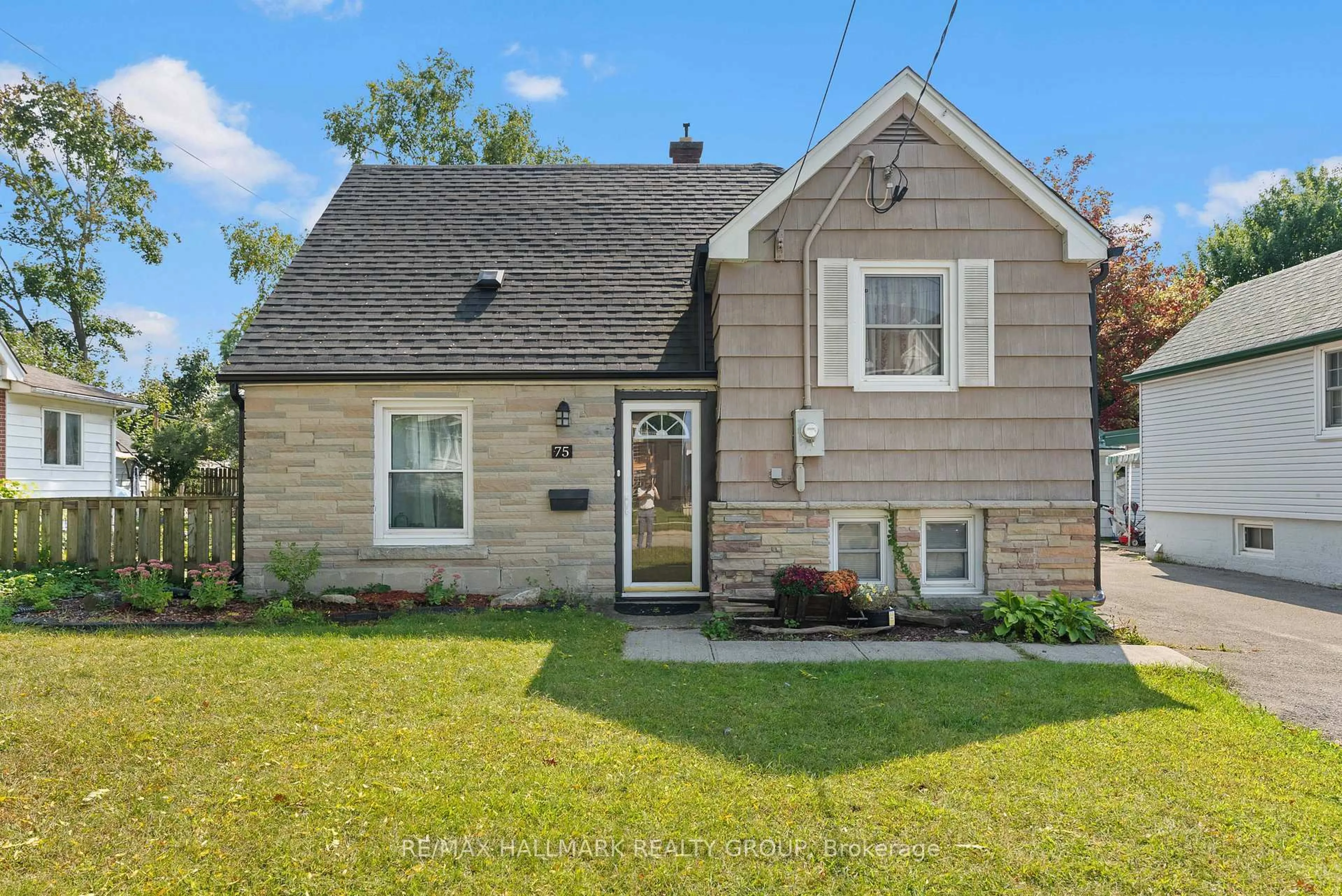 Unknown for 75 Havelock St, Brockville Ontario K6V 4M2